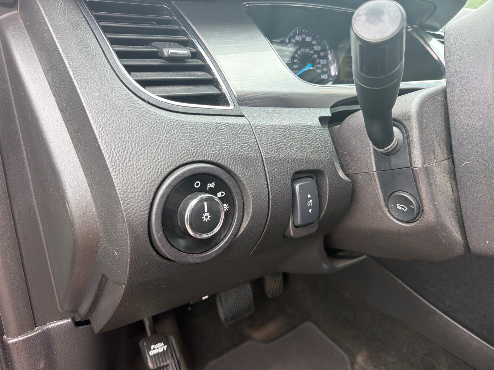 2016 Ford Taurus SEL