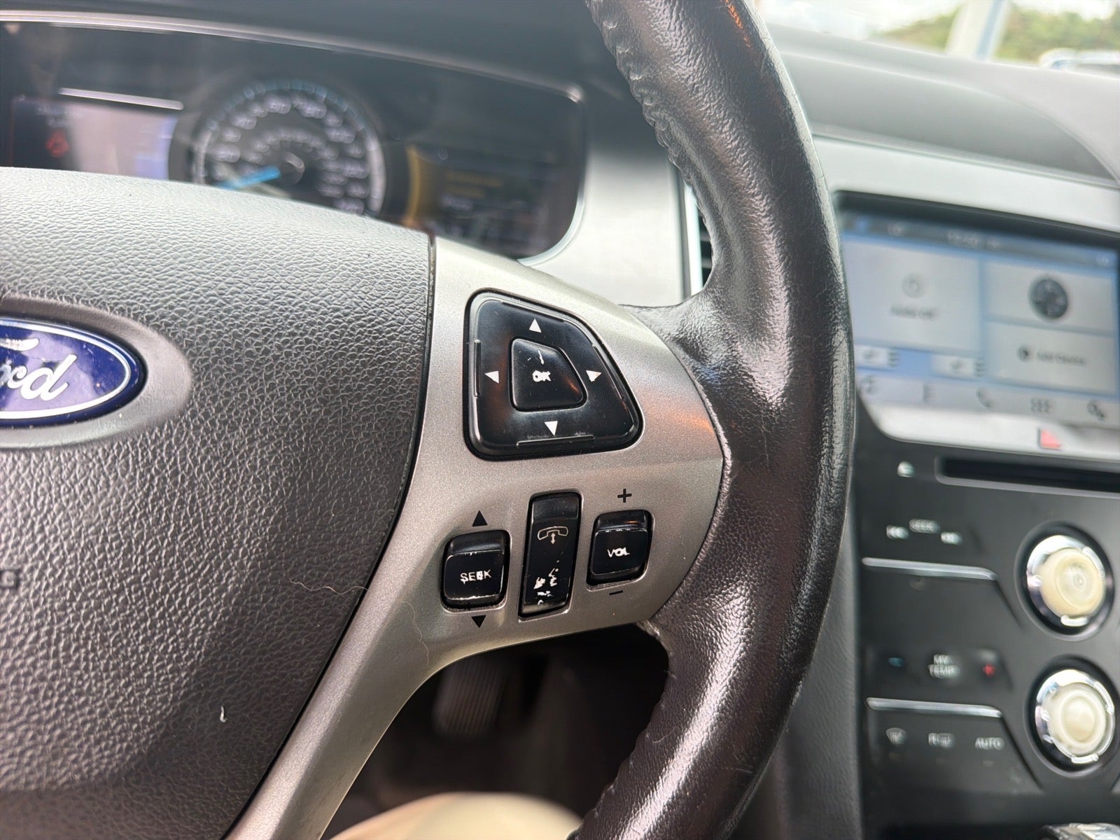 2016 Ford Taurus SEL