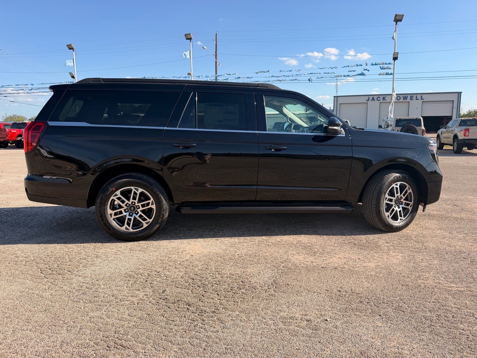 2026 Ford Expedition MAX Active