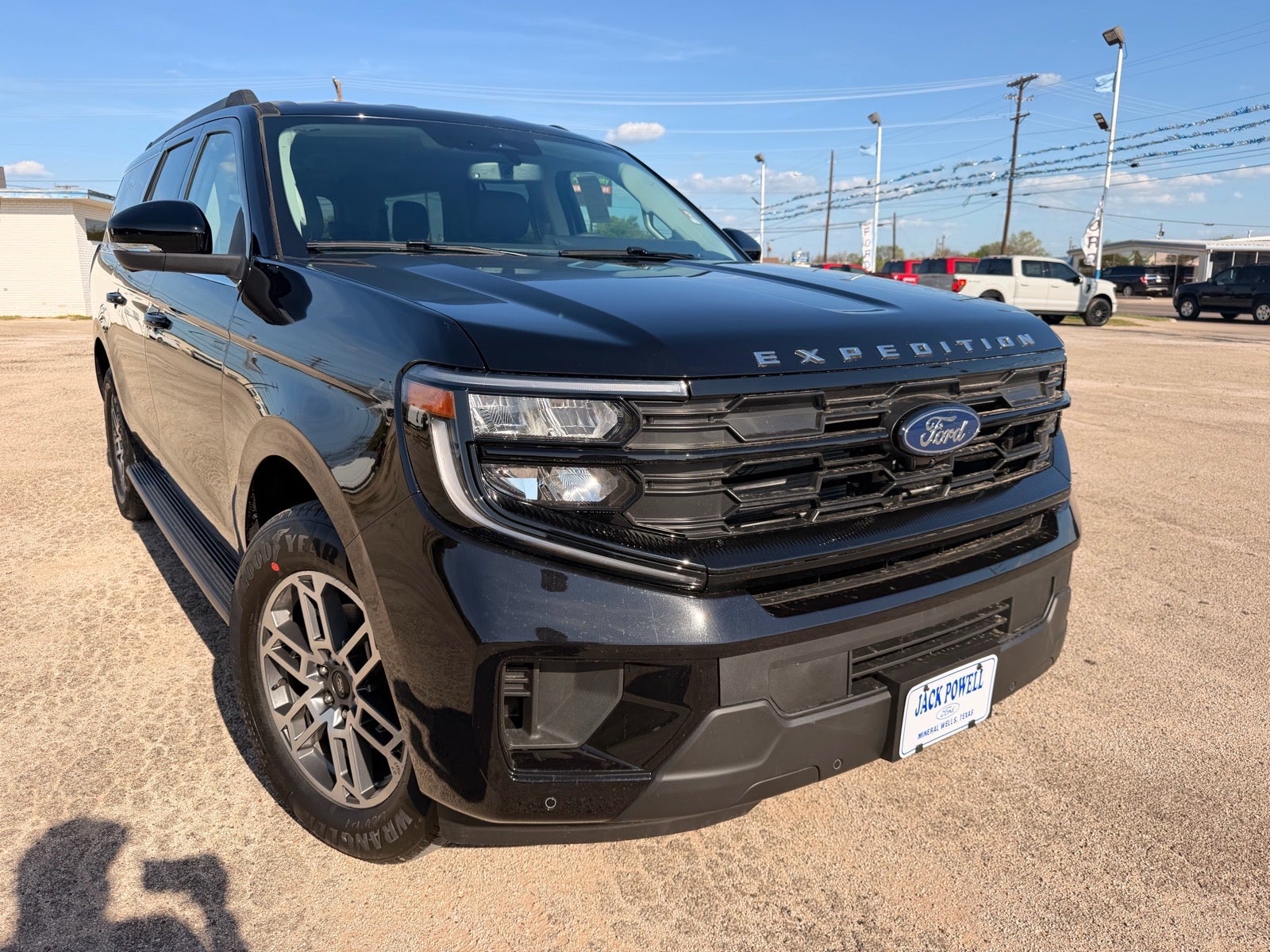 2026 Ford Expedition MAX Active