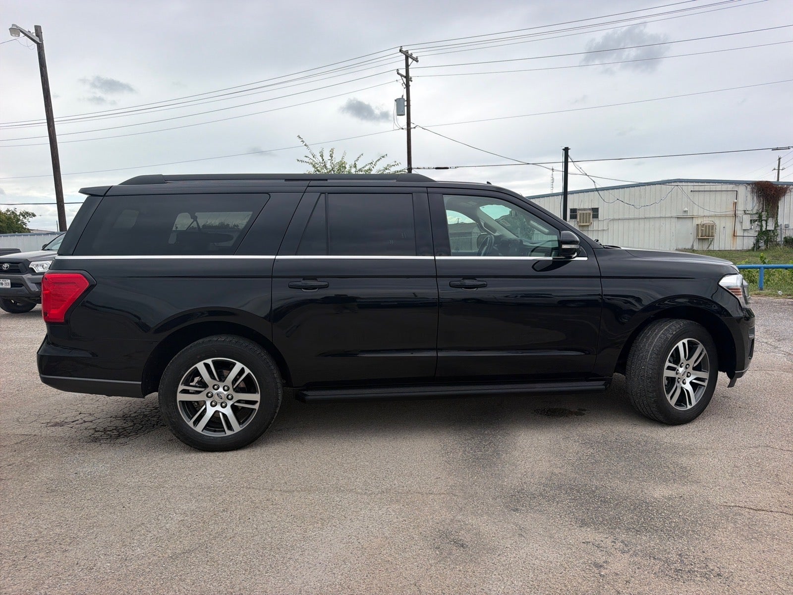 2024 Ford Expedition MAX XLT
