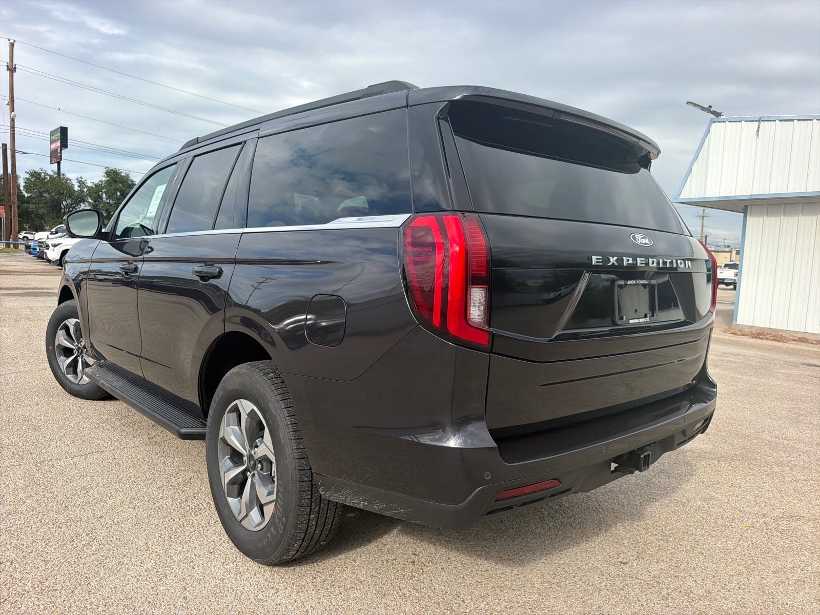 2027 Ford Expedition Active