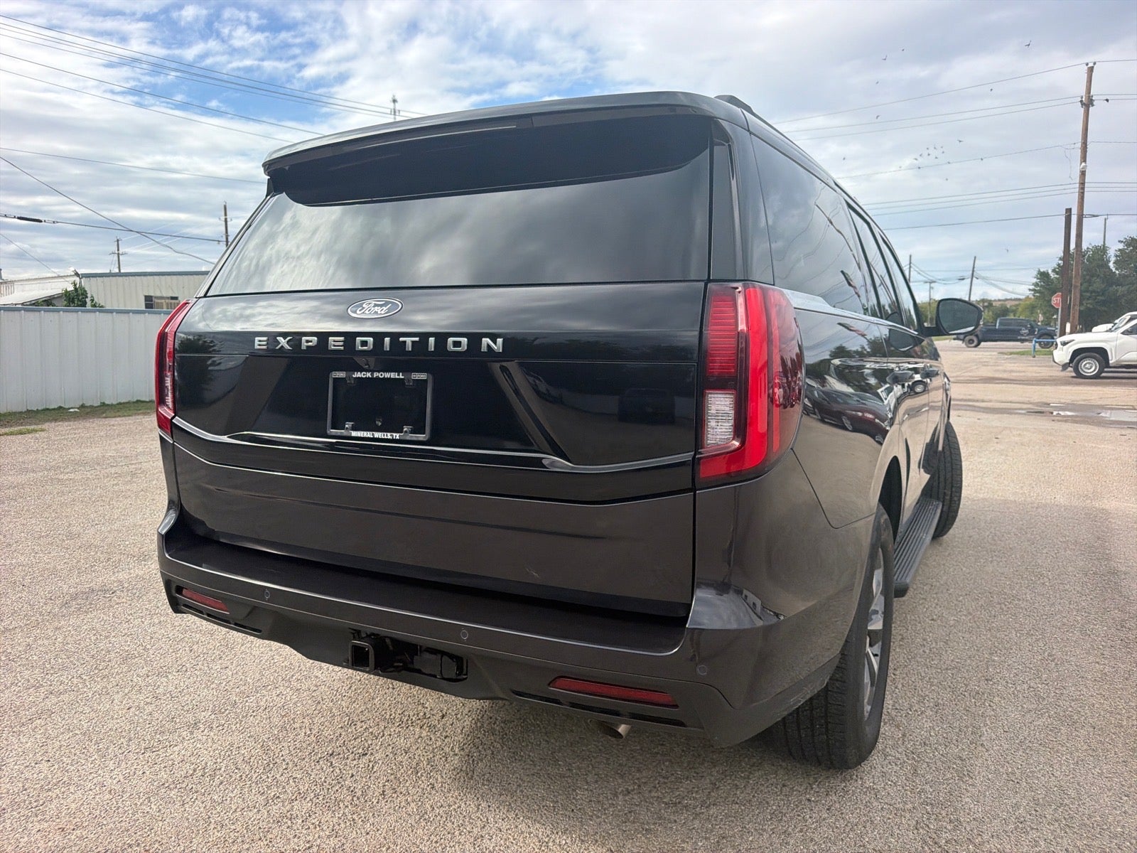 2027 Ford Expedition Active