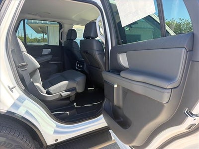 2027 Ford Expedition Active