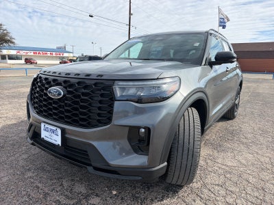 2025 Ford Explorer ST-Line