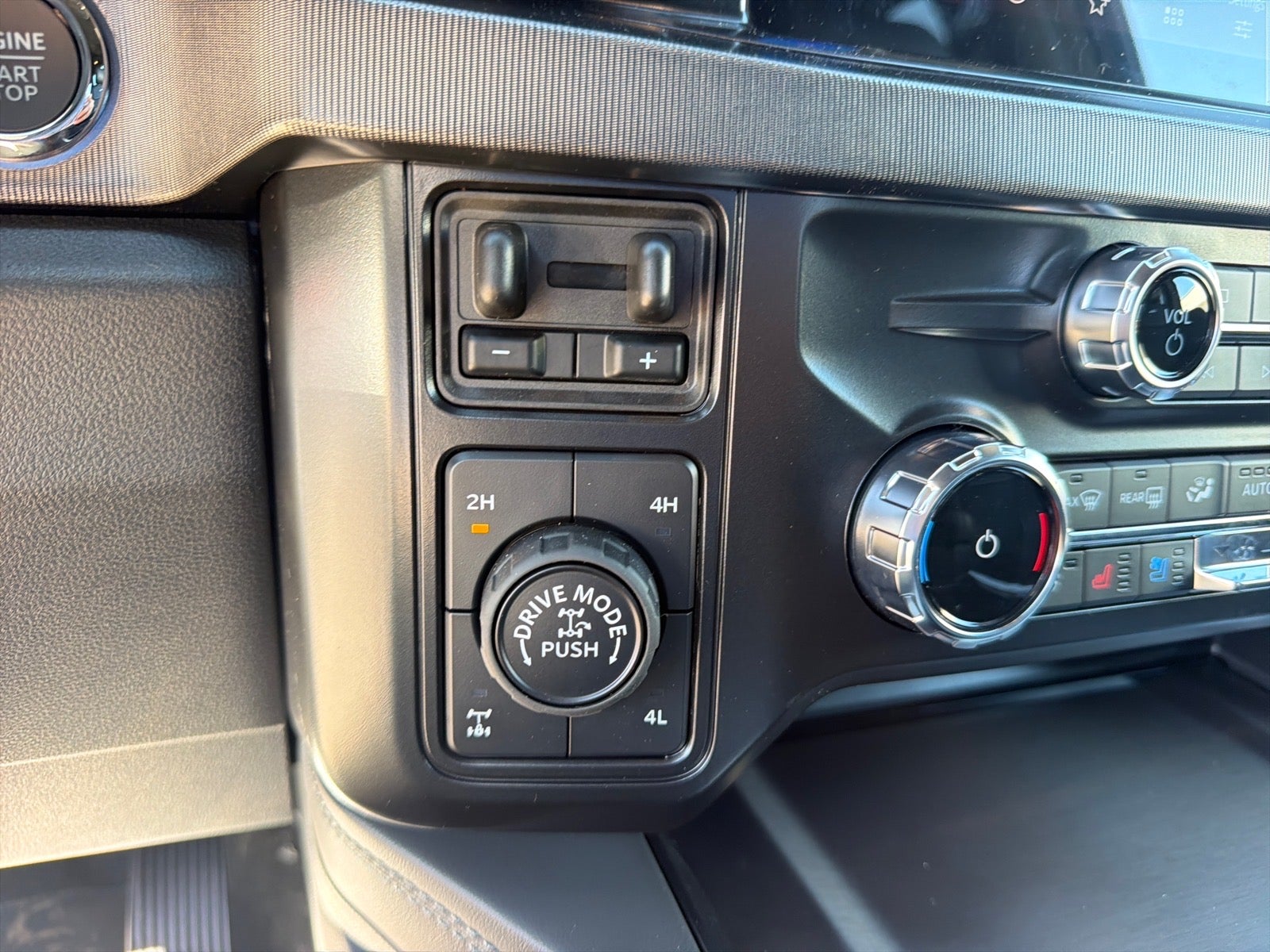 2027 Ford F-250 Super Duty Platinum