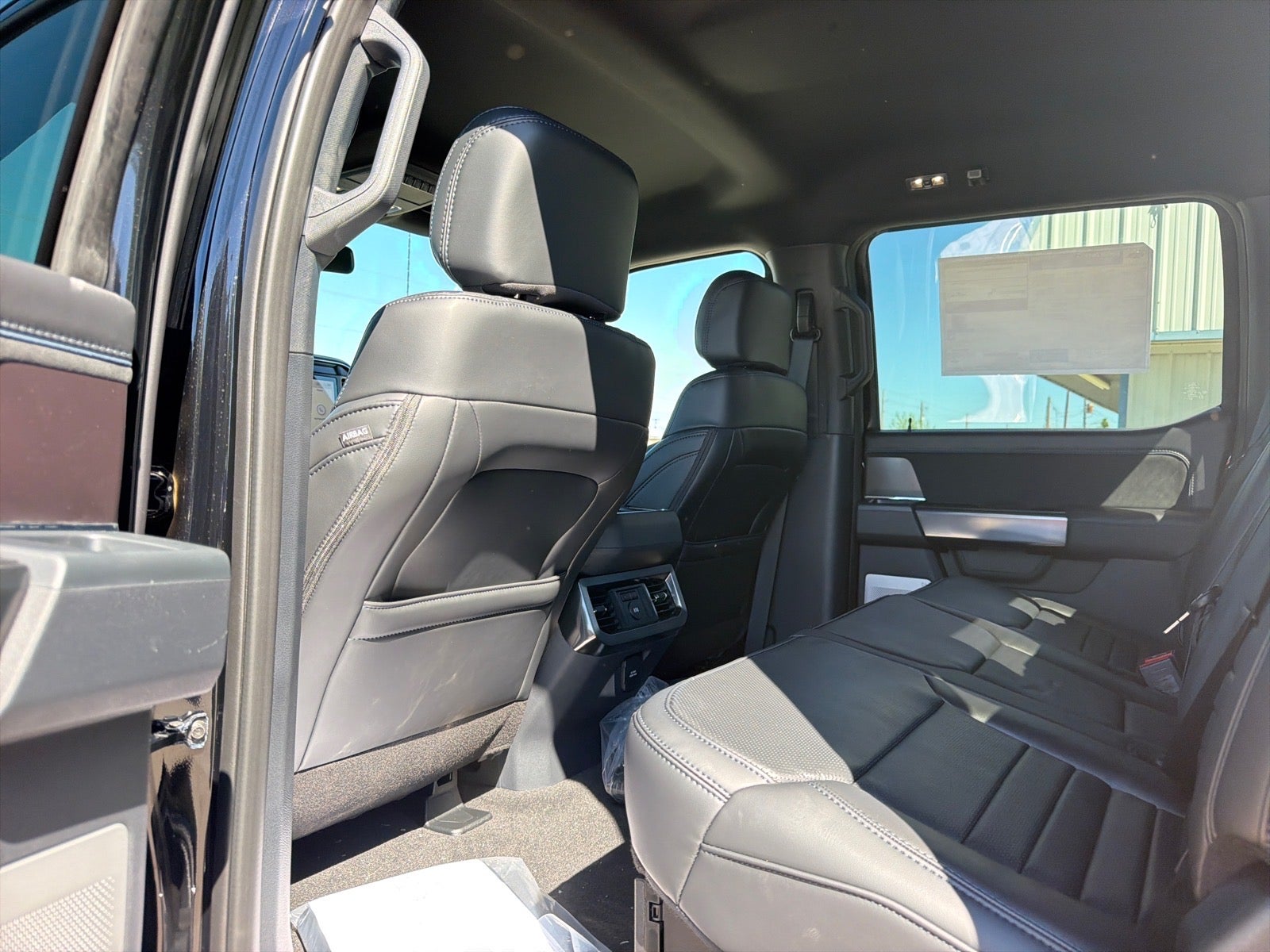 2027 Ford F-250 Super Duty Platinum