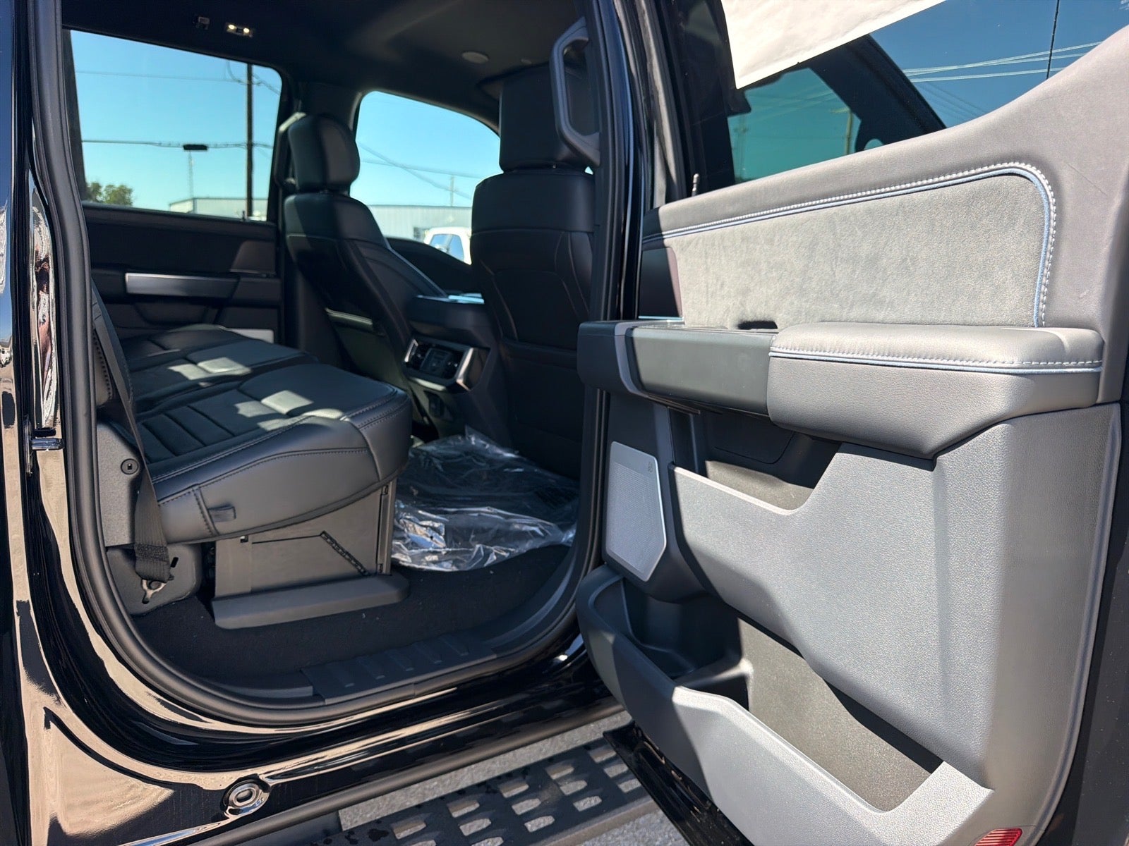 2027 Ford F-250 Super Duty Platinum