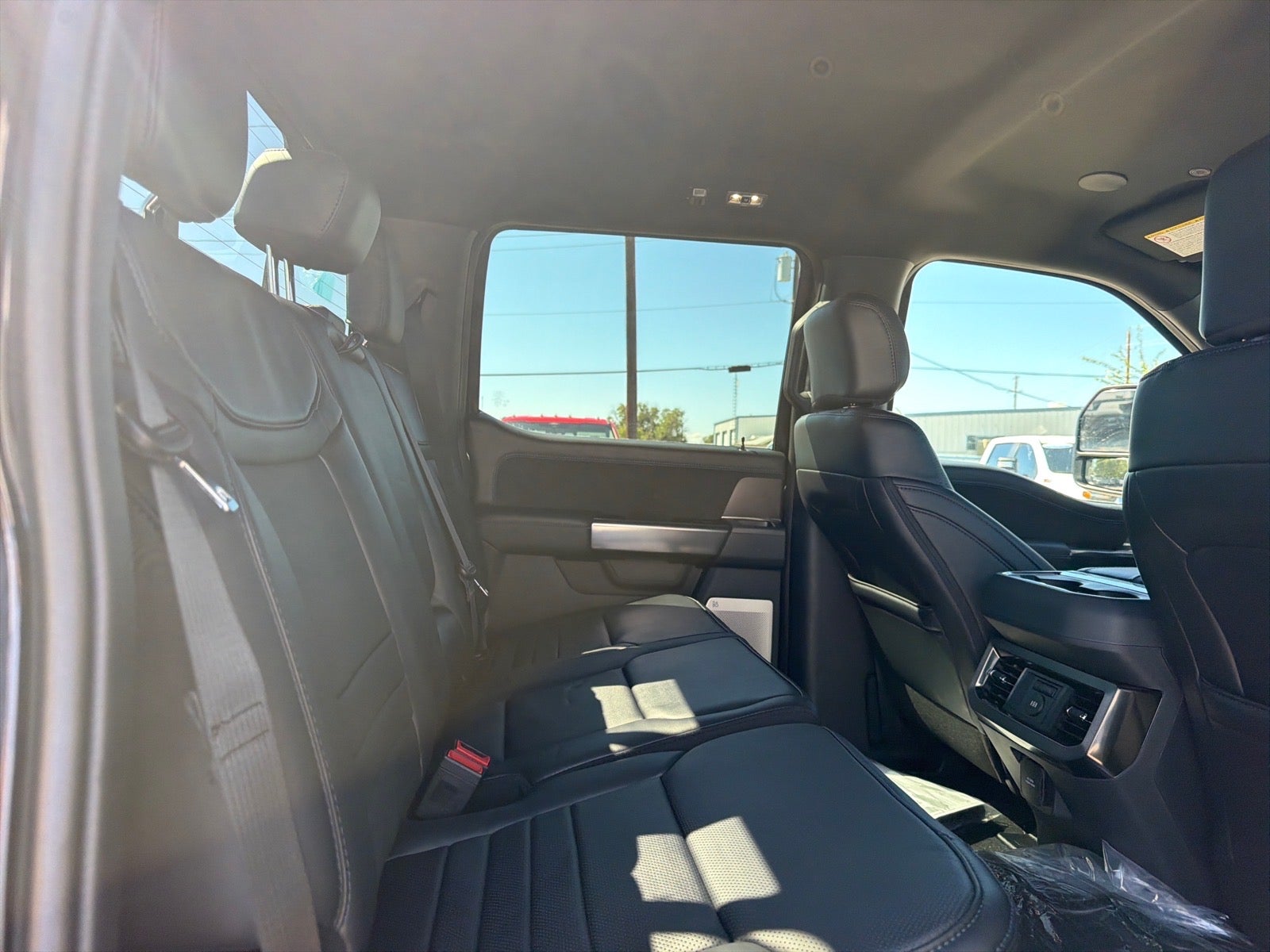 2027 Ford F-250 Super Duty Platinum