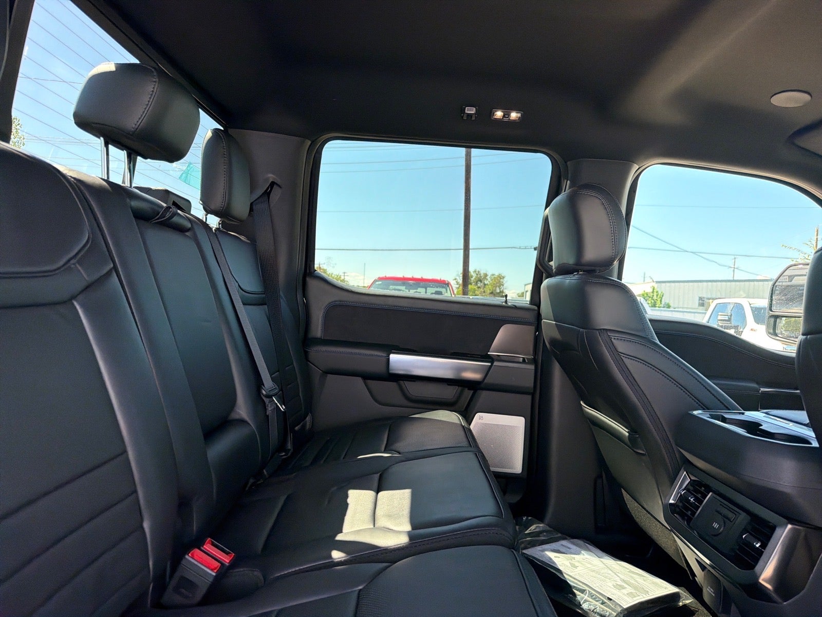 2027 Ford F-250 Super Duty Platinum