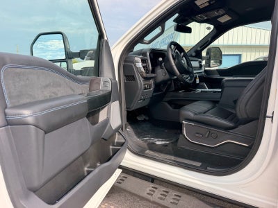 2027 Ford F-250 Super Duty Platinum