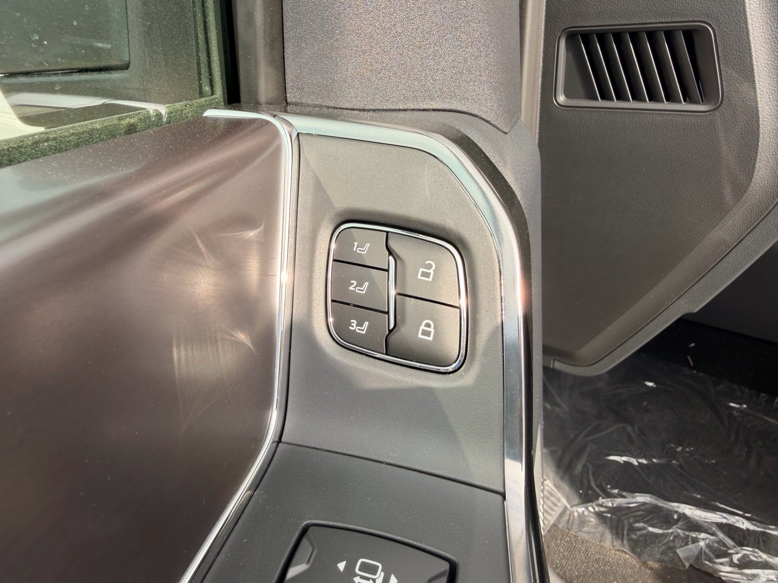 2027 Ford F-250 Super Duty Platinum
