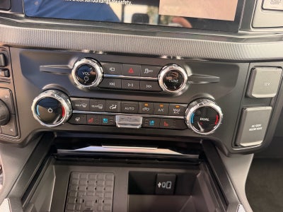 2027 Ford F-250 Super Duty Platinum