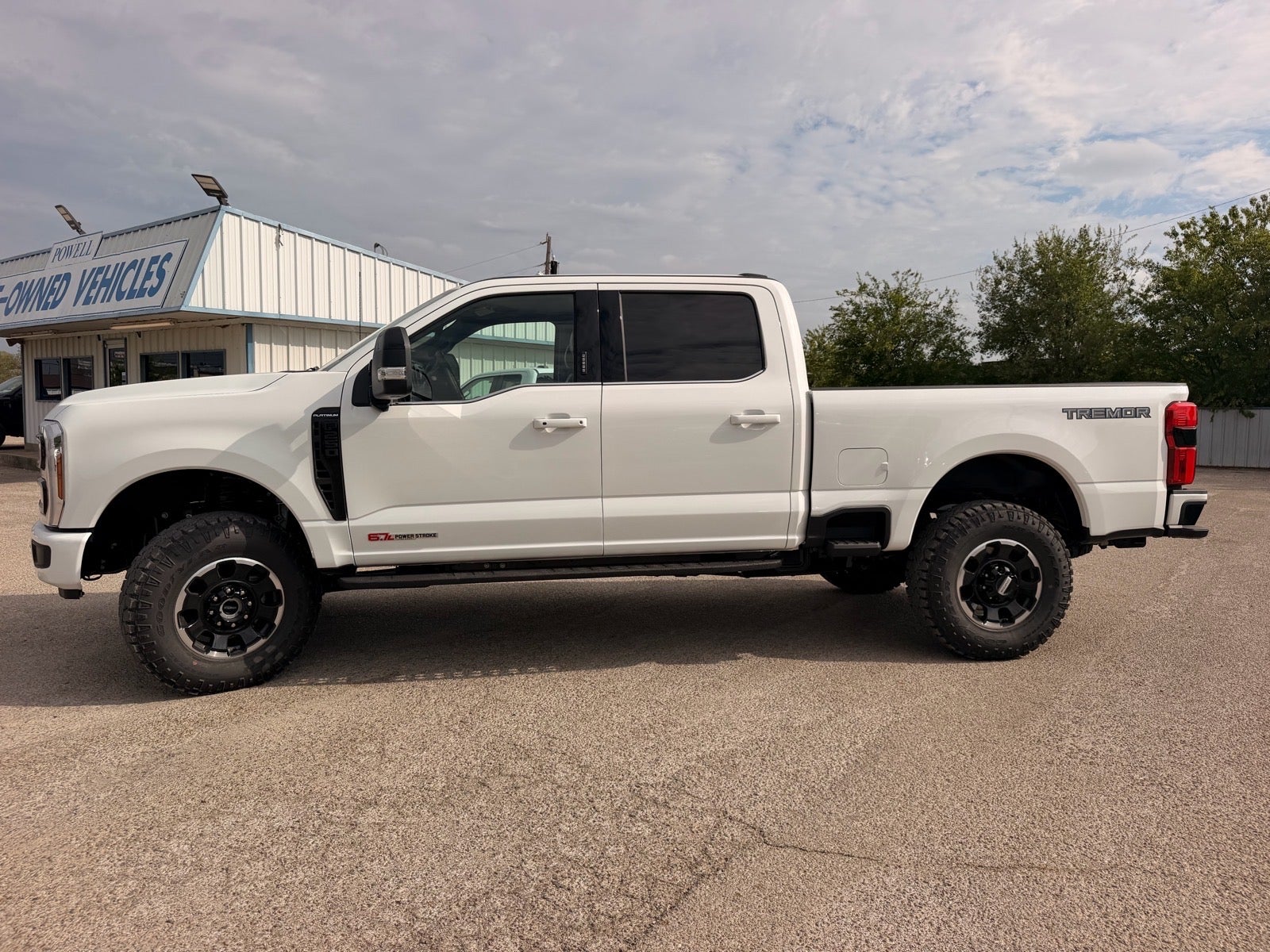 2027 Ford F-250 Super Duty Platinum