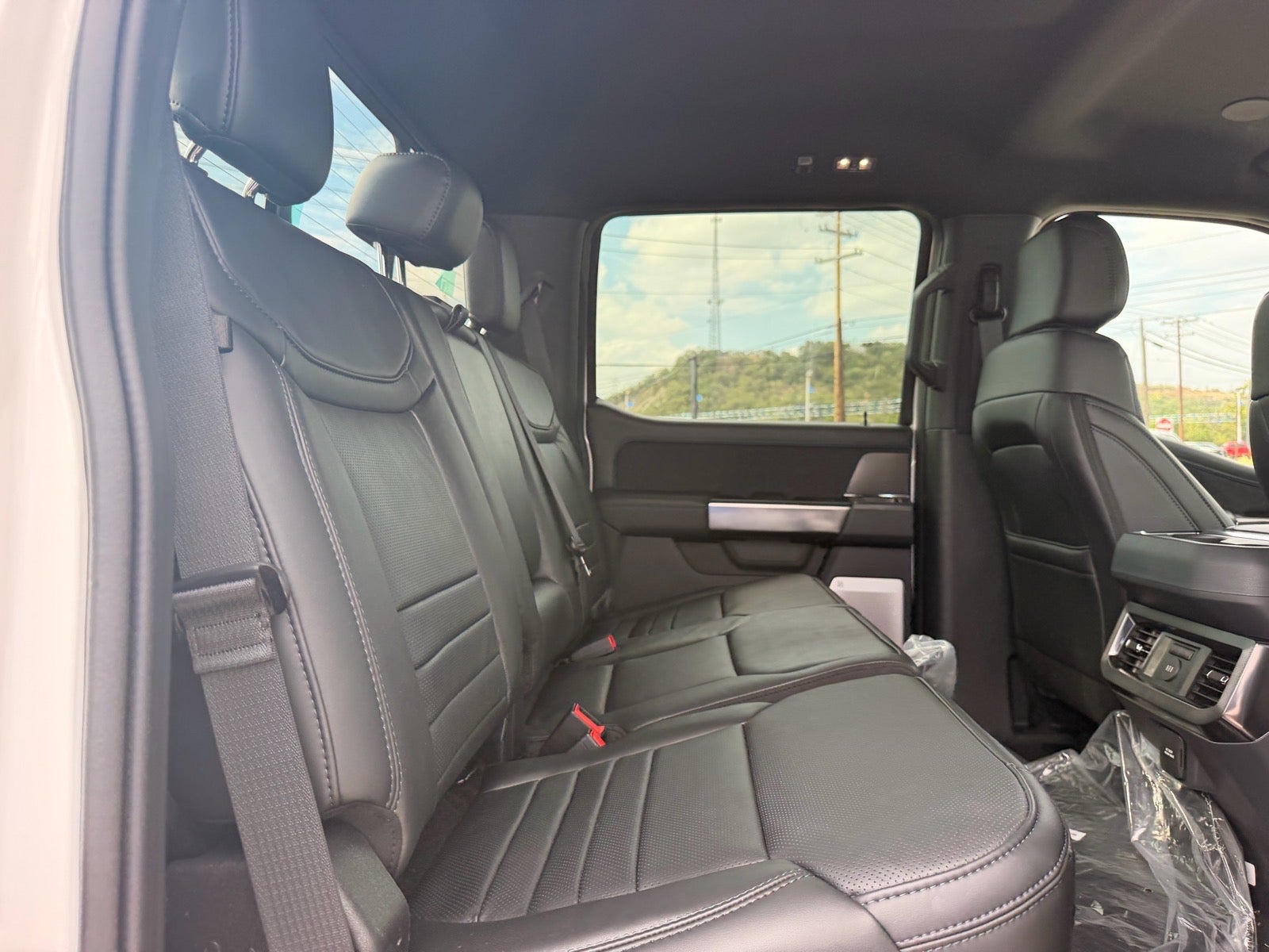2027 Ford F-250 Super Duty Platinum