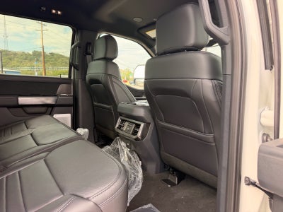 2027 Ford F-250 Super Duty Platinum