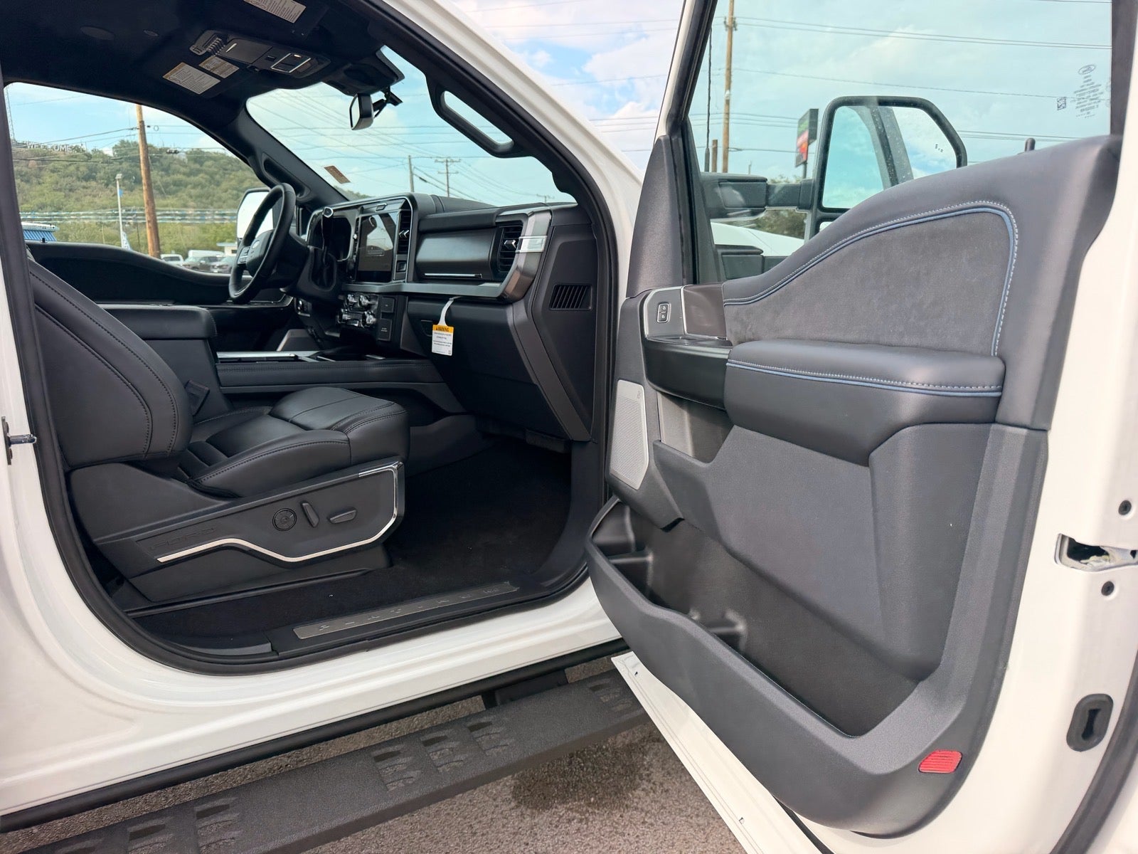 2027 Ford F-250 Super Duty Platinum