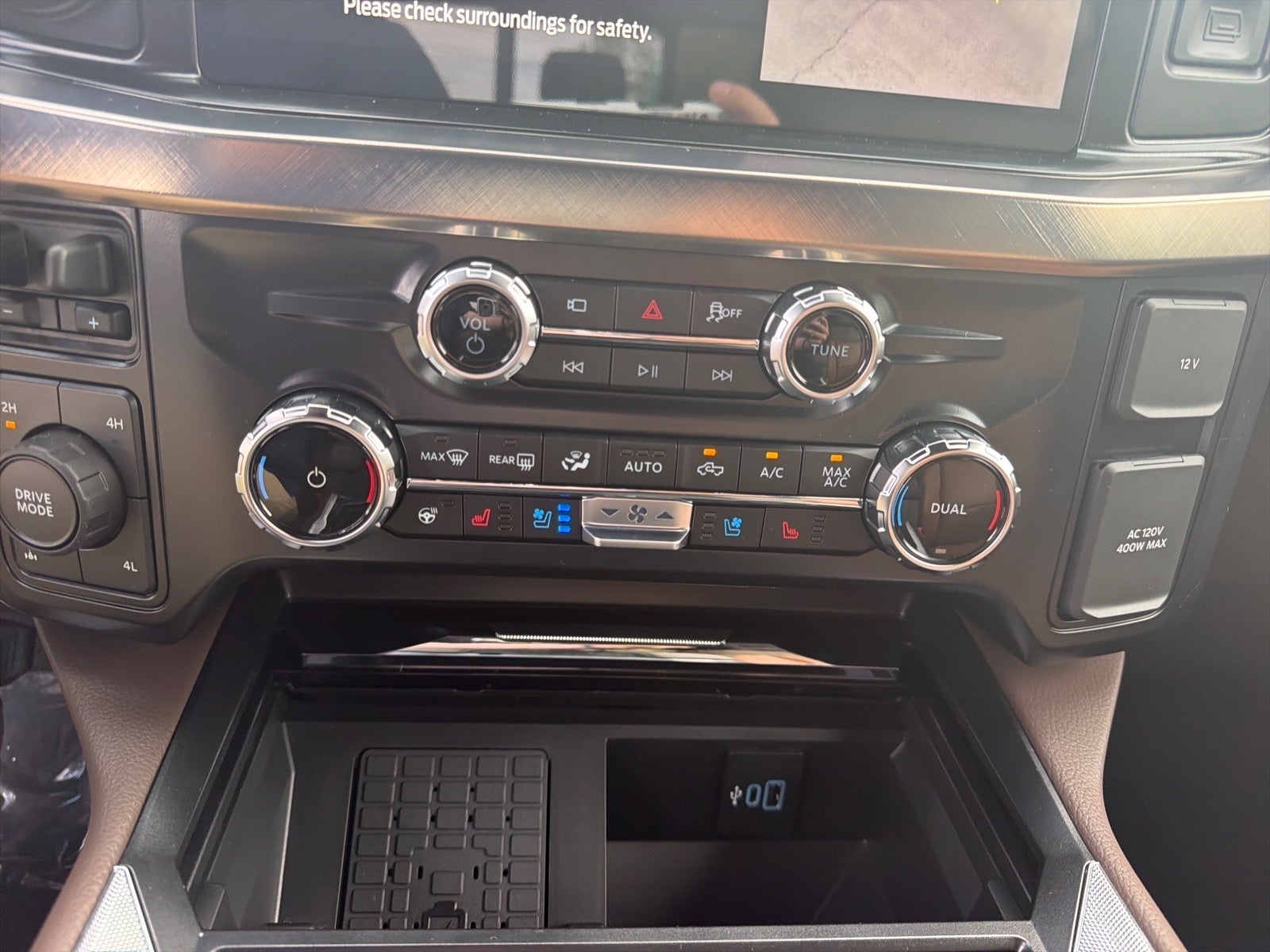 2027 Ford F-250 Super Duty King Ranch