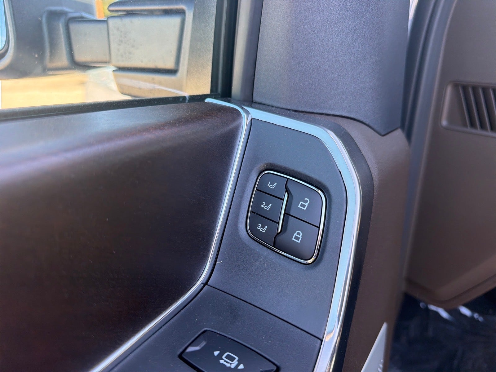 2027 Ford F-250 Super Duty King Ranch