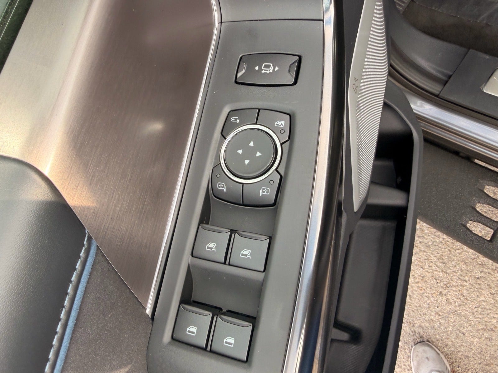 2027 Ford F-250 Super Duty Platinum