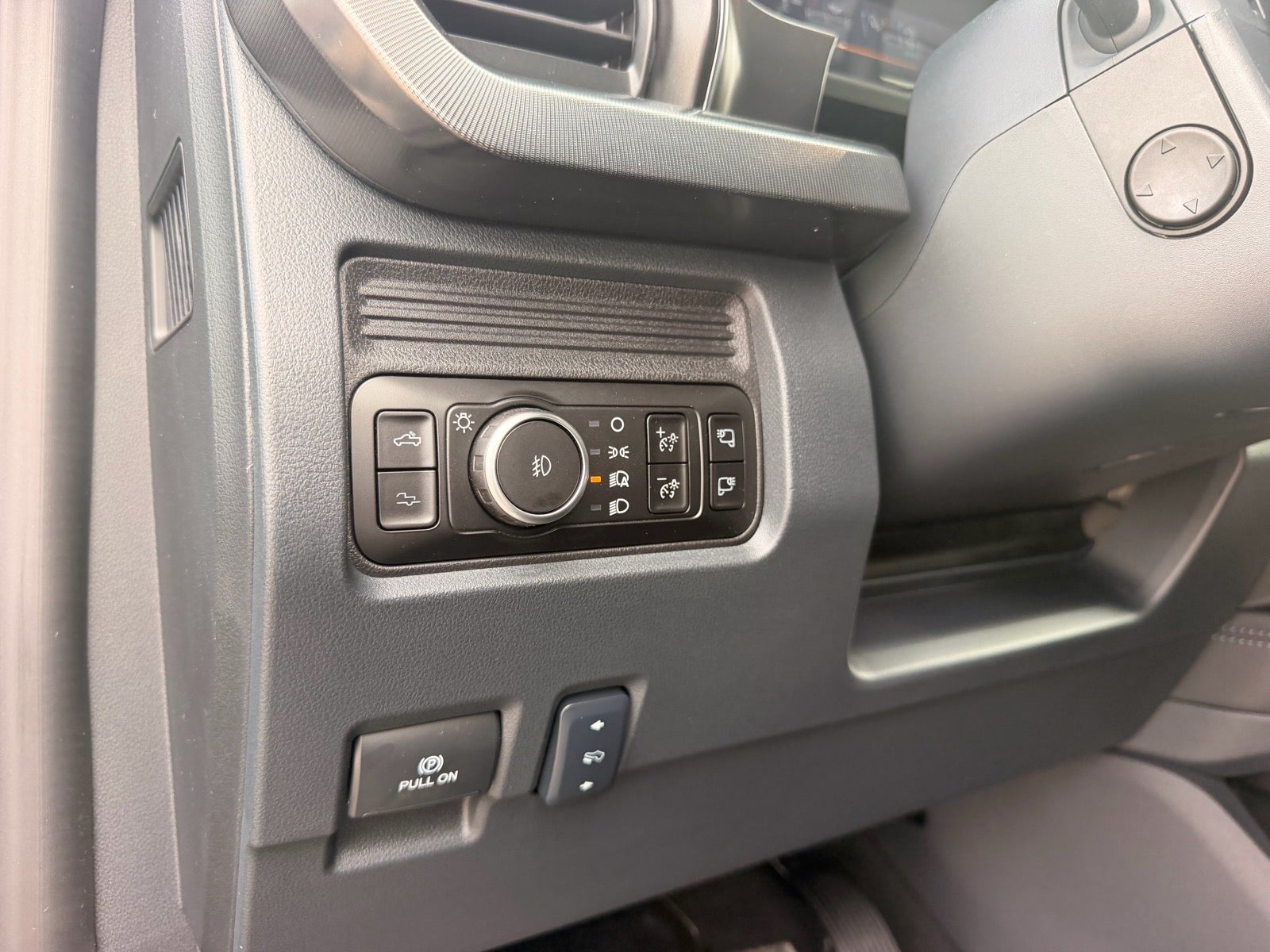2027 Ford F-250 Super Duty Platinum