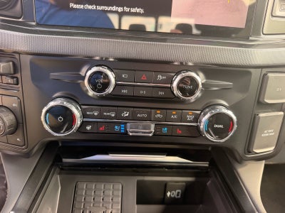 2027 Ford F-250 Super Duty Platinum