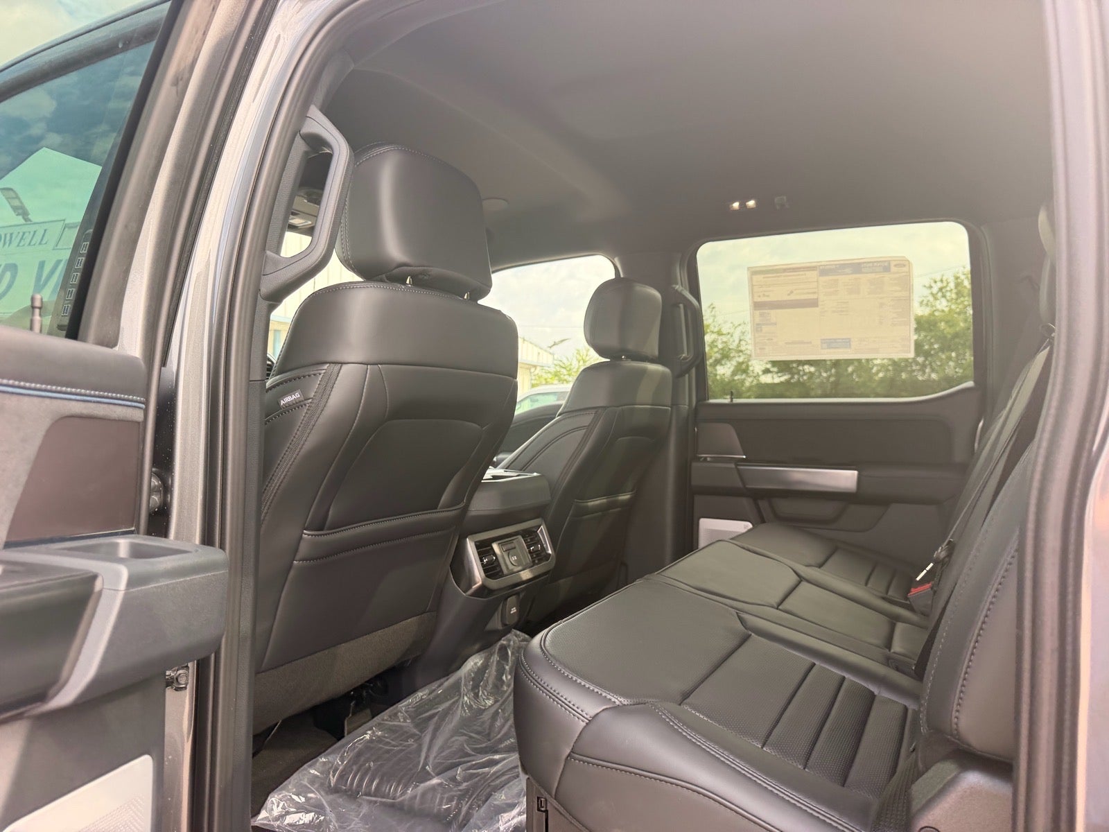 2027 Ford F-250 Super Duty Platinum