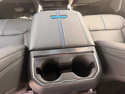 2027 Ford F-250 Super Duty Platinum