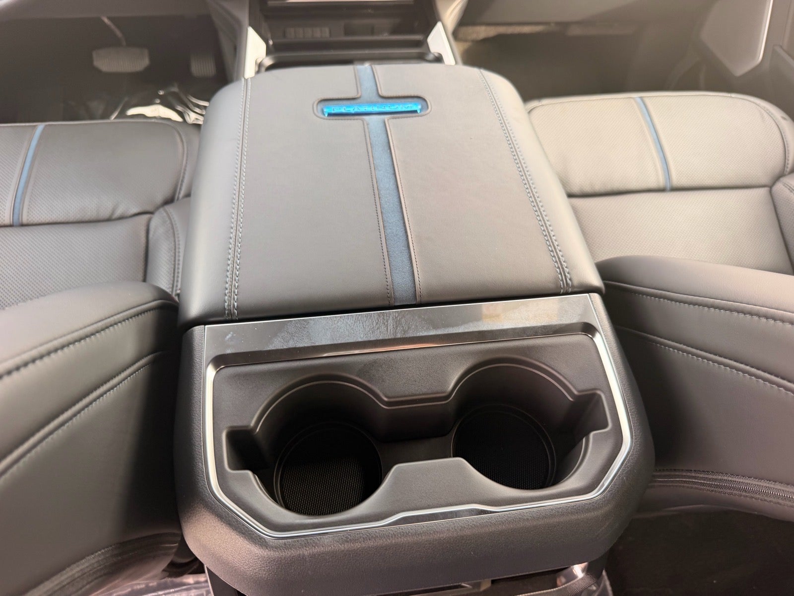 2027 Ford F-250 Super Duty Platinum