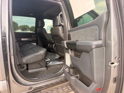 2027 Ford F-250 Super Duty Platinum
