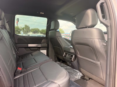 2027 Ford F-250 Super Duty Platinum