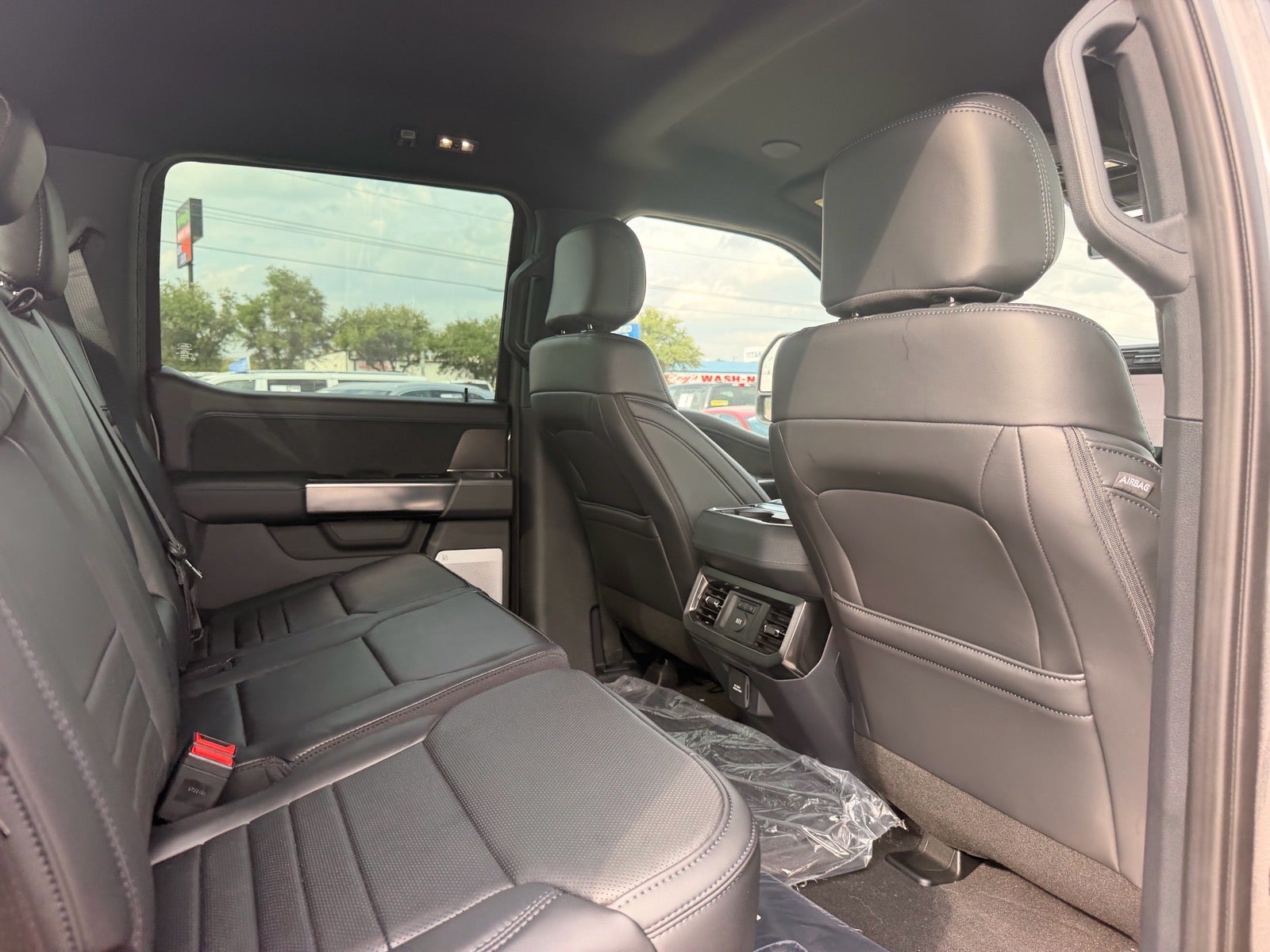 2027 Ford F-250 Super Duty Platinum