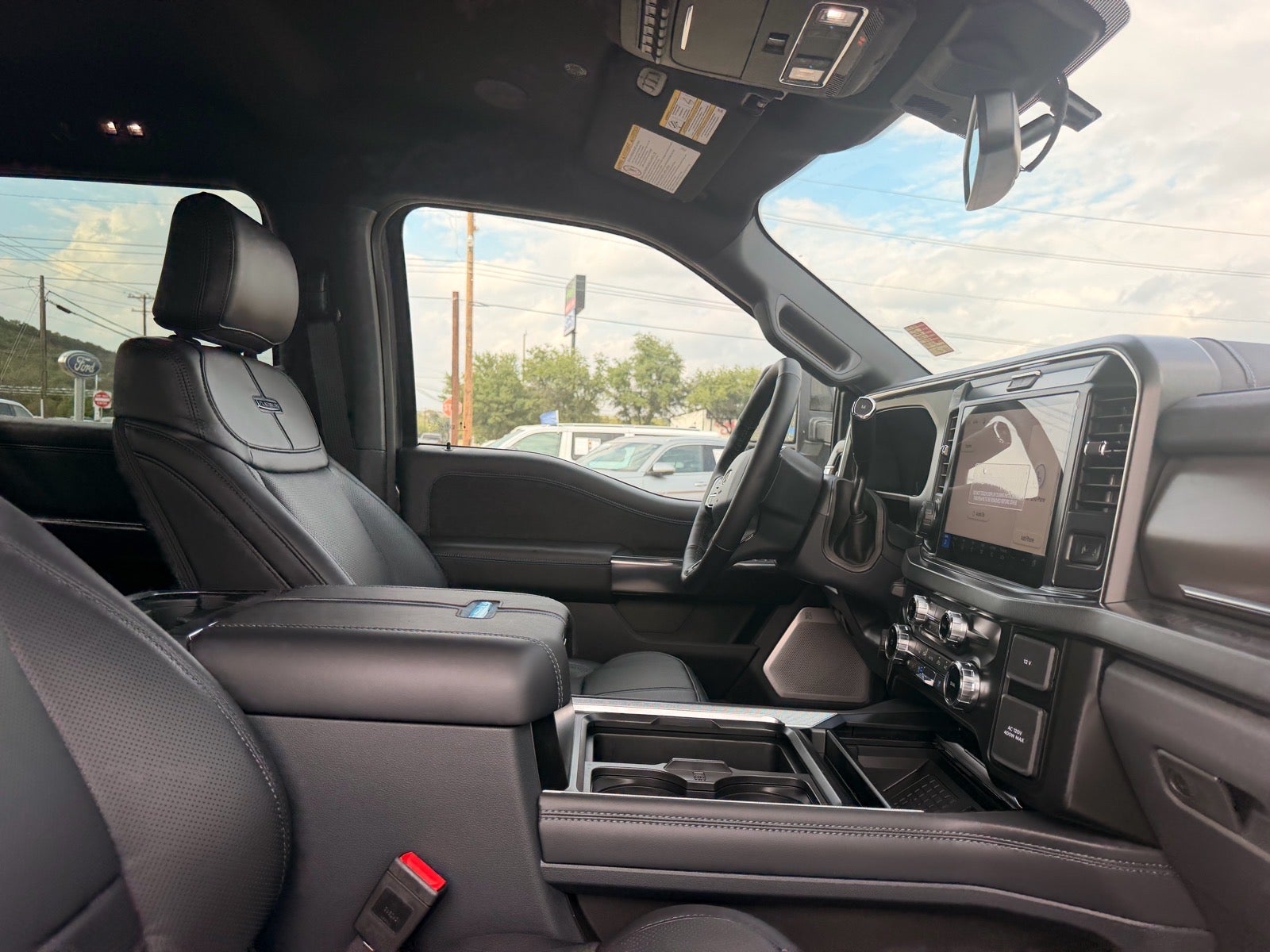 2027 Ford F-250 Super Duty Platinum