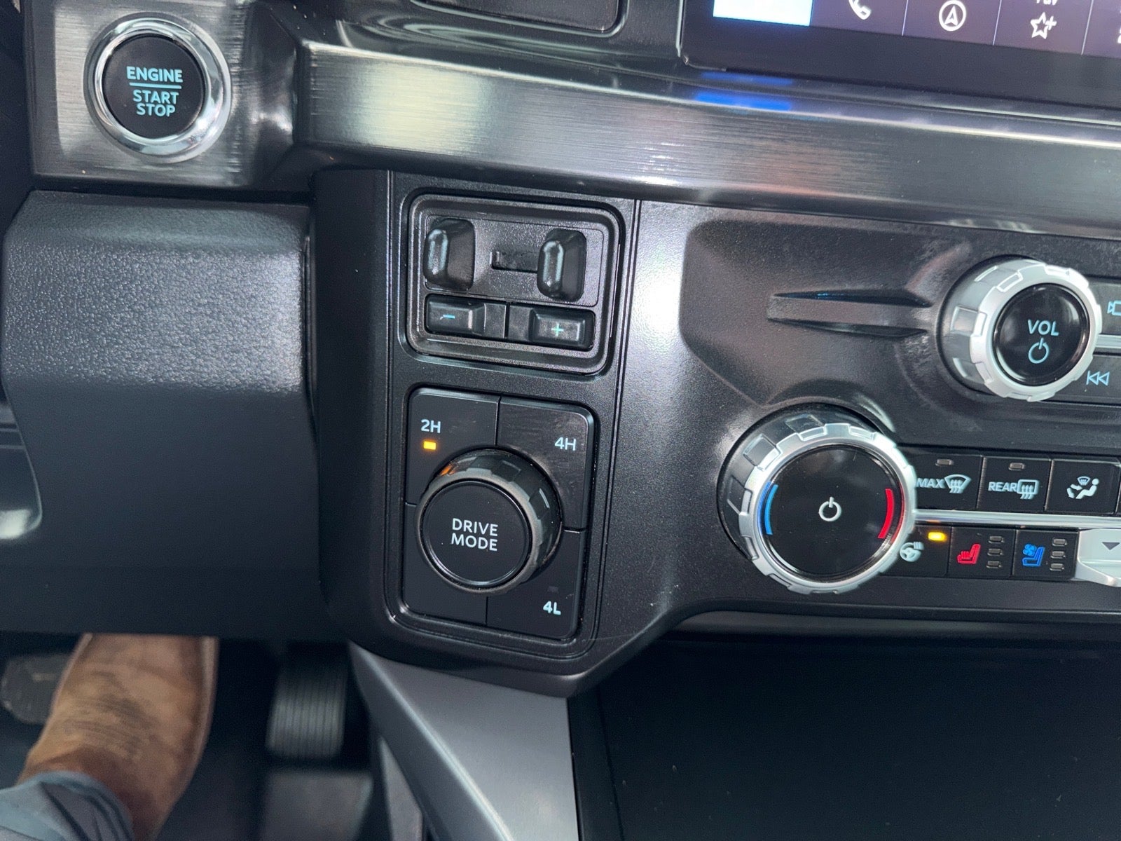 2025 Ford F-250 Super Duty Lariat