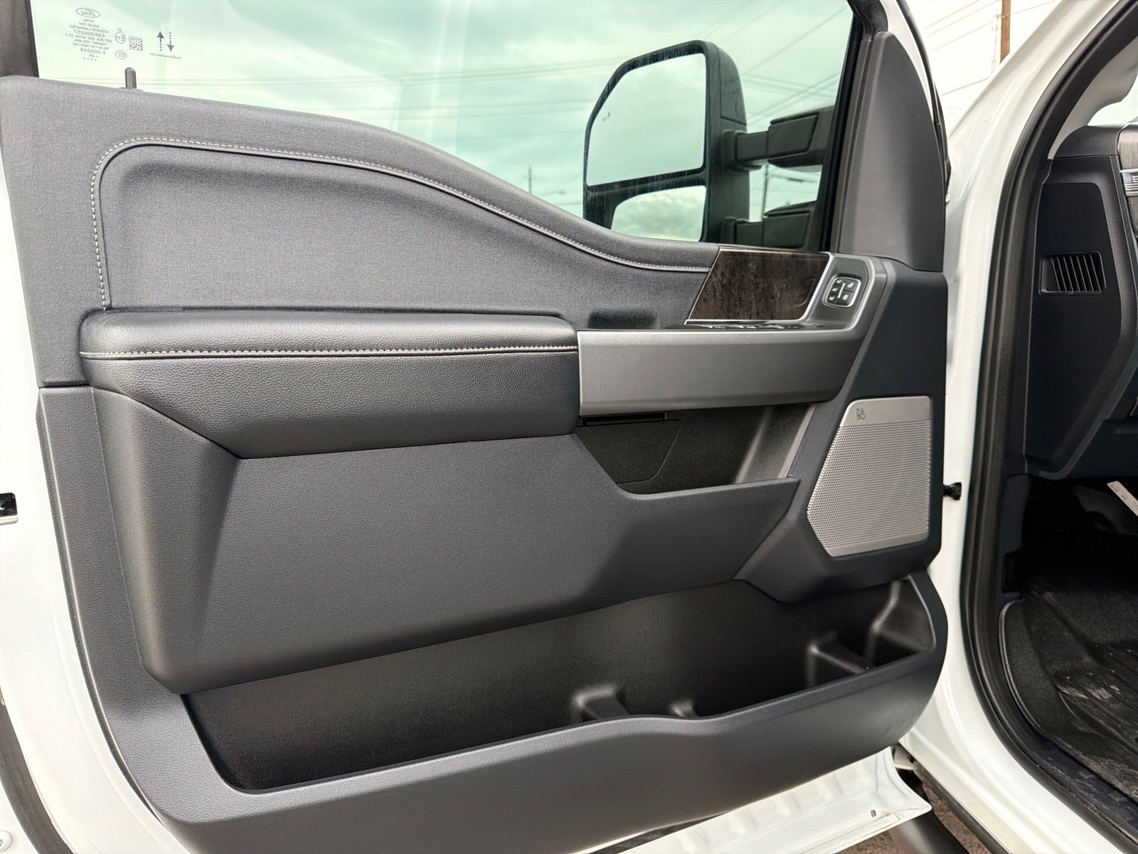 2025 Ford F-250 Super Duty Lariat