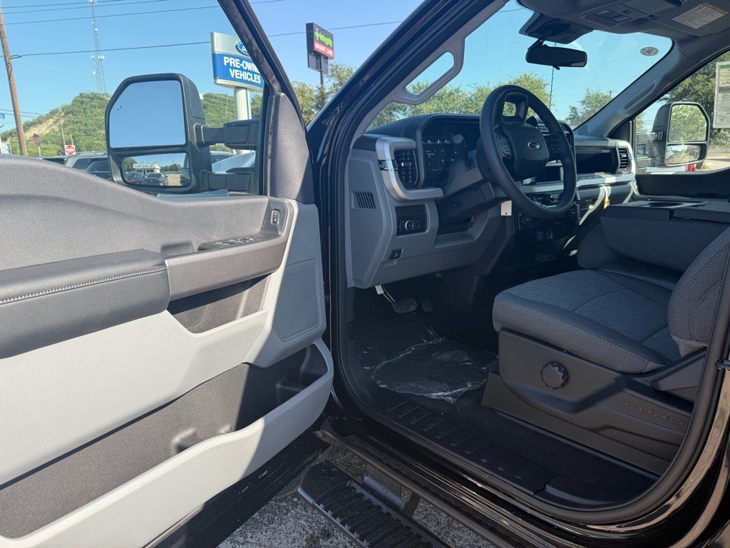 2025 Ford F-250 Super Duty XL