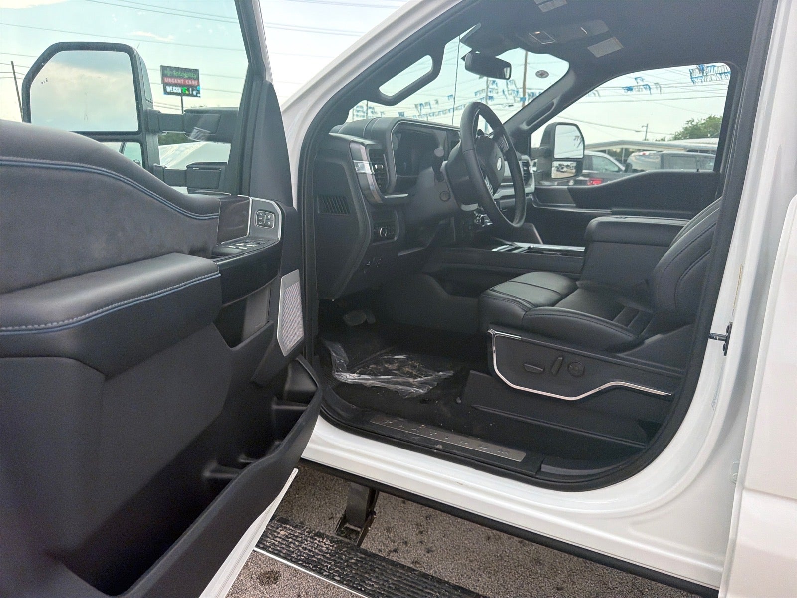 2026 Ford F-350 Super Duty Platinum