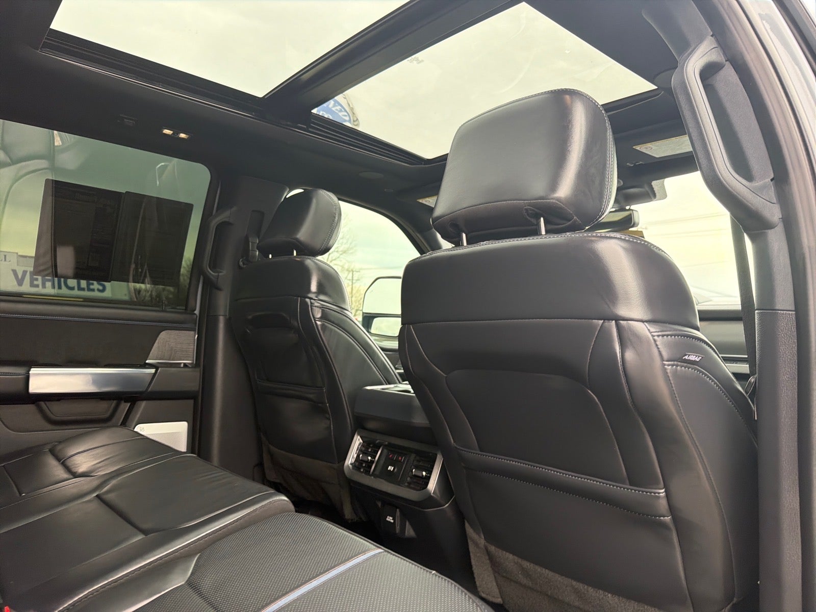 2025 Ford F-350 Super Duty Platinum