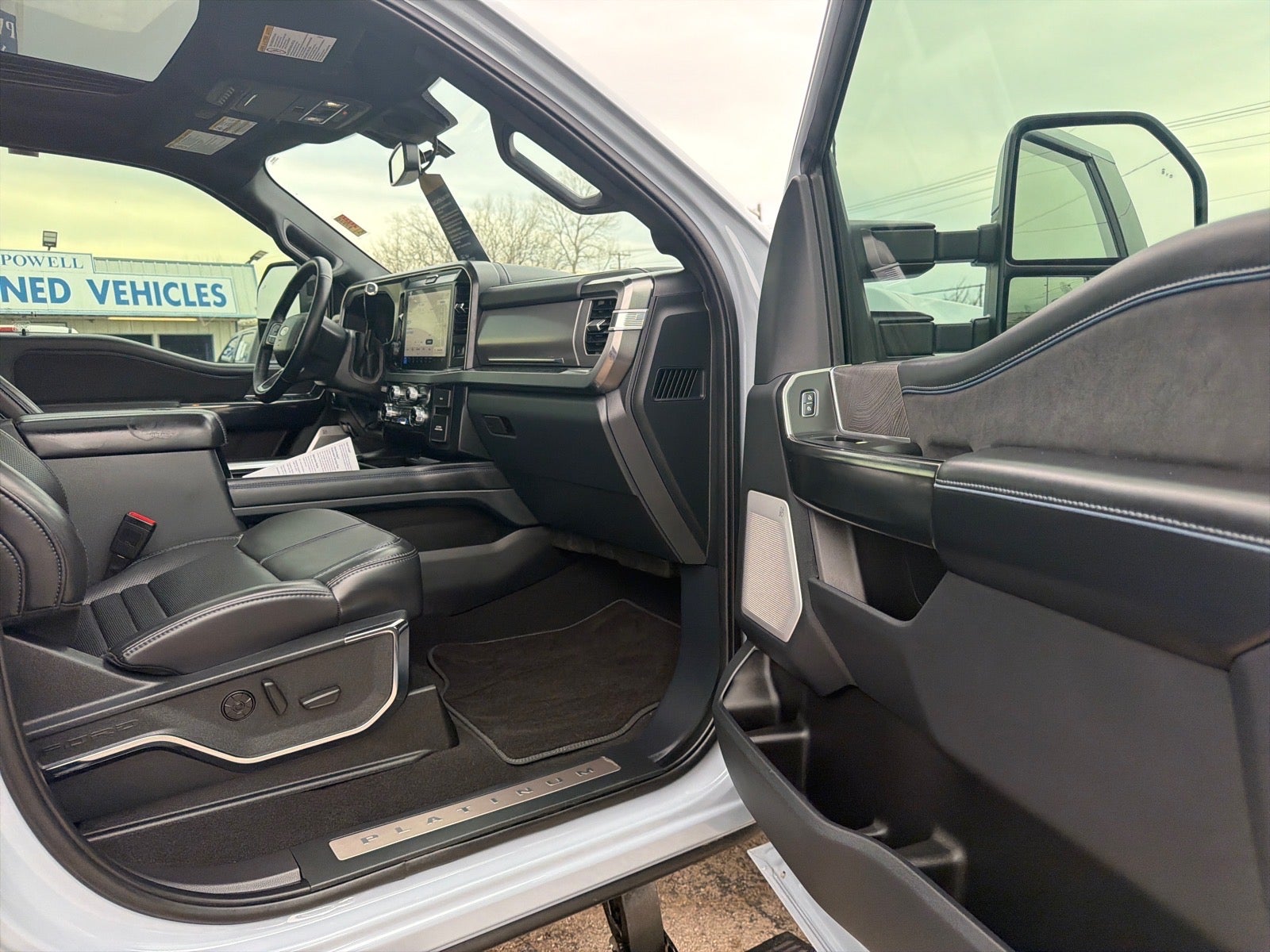 2025 Ford F-350 Super Duty Platinum