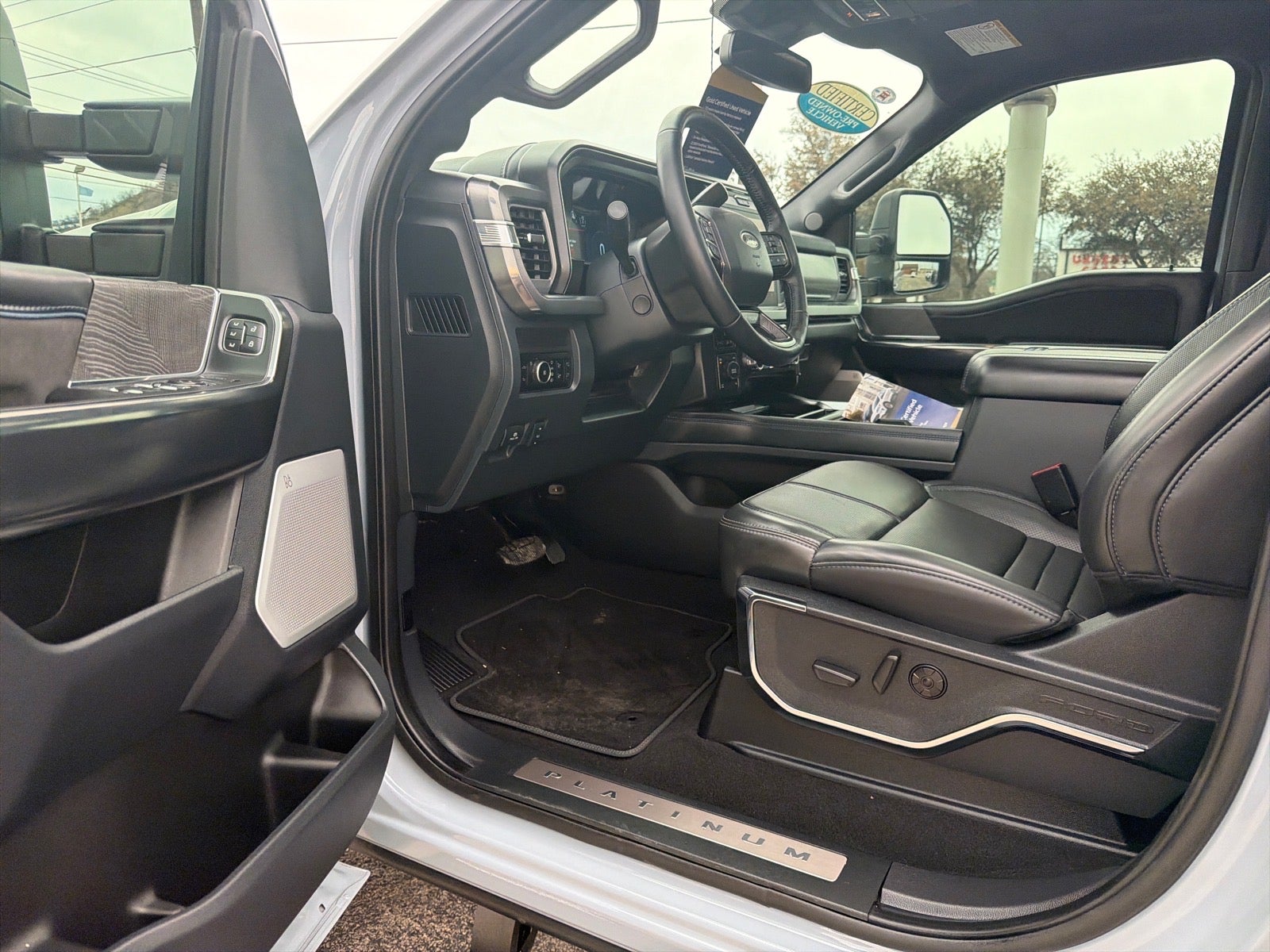 2025 Ford F-350 Super Duty Platinum