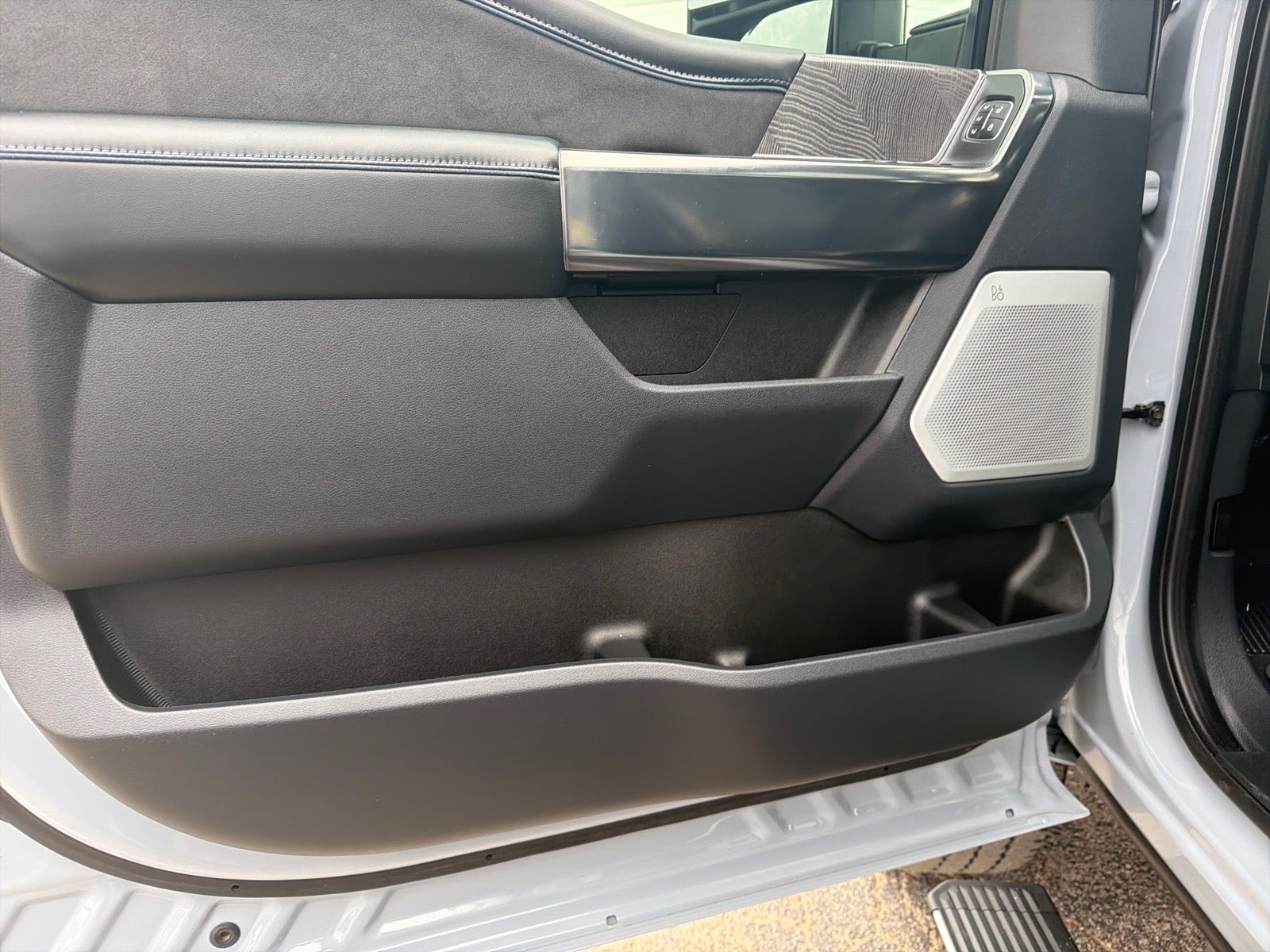 2025 Ford F-350 Super Duty Platinum