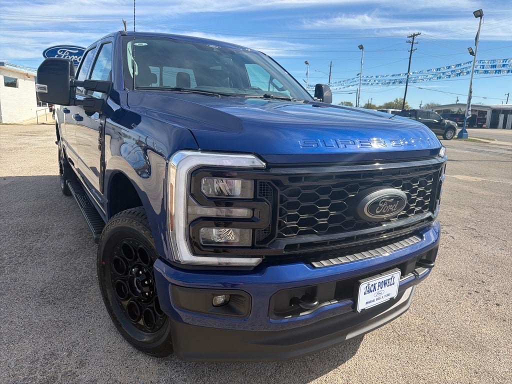 2026 Ford F-350 Super Duty Lariat