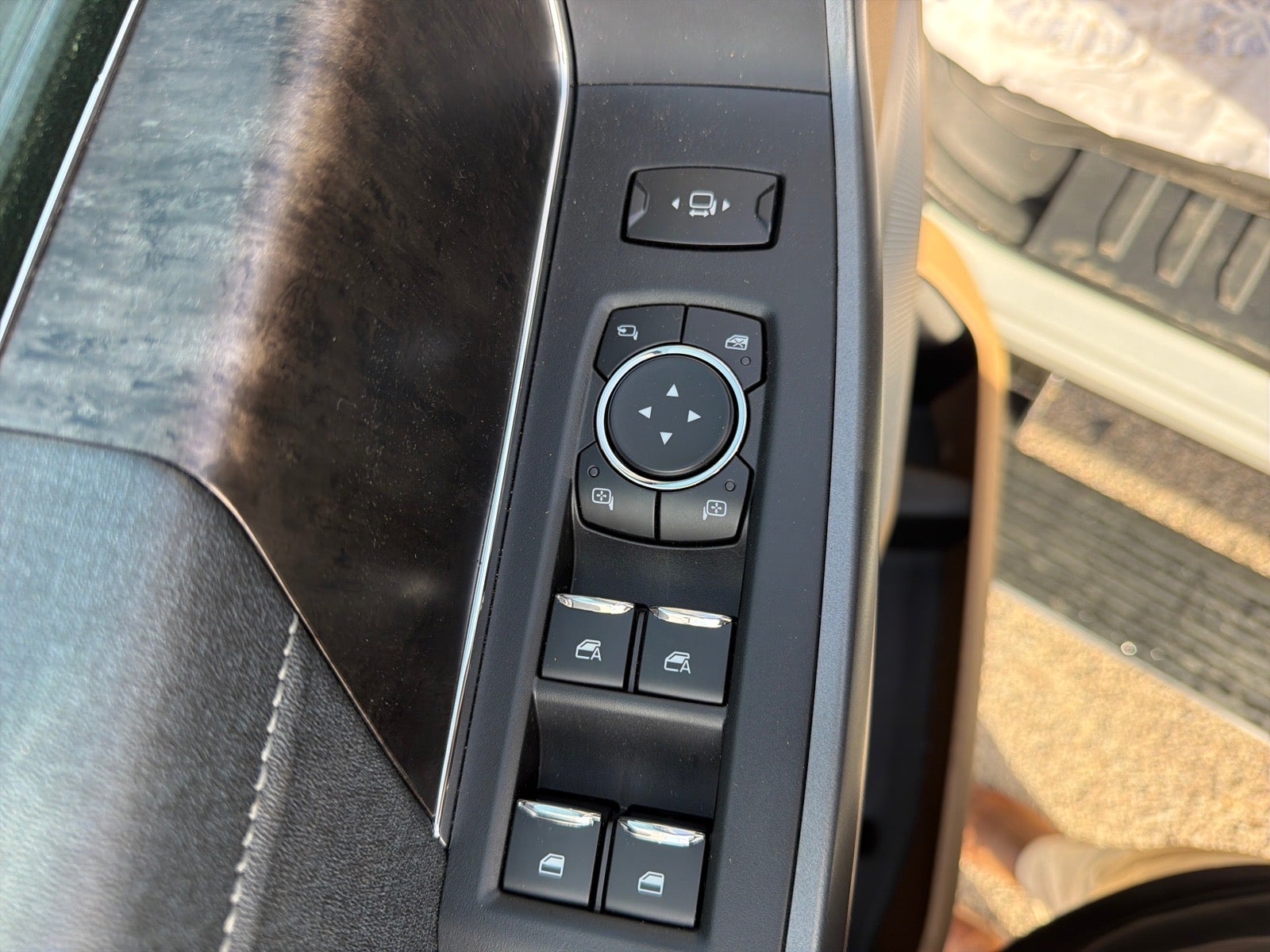 2026 Ford F-350 Super Duty Lariat