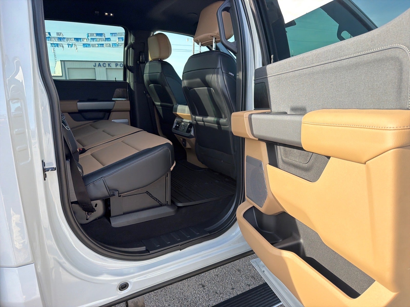 2026 Ford F-350 Super Duty Lariat