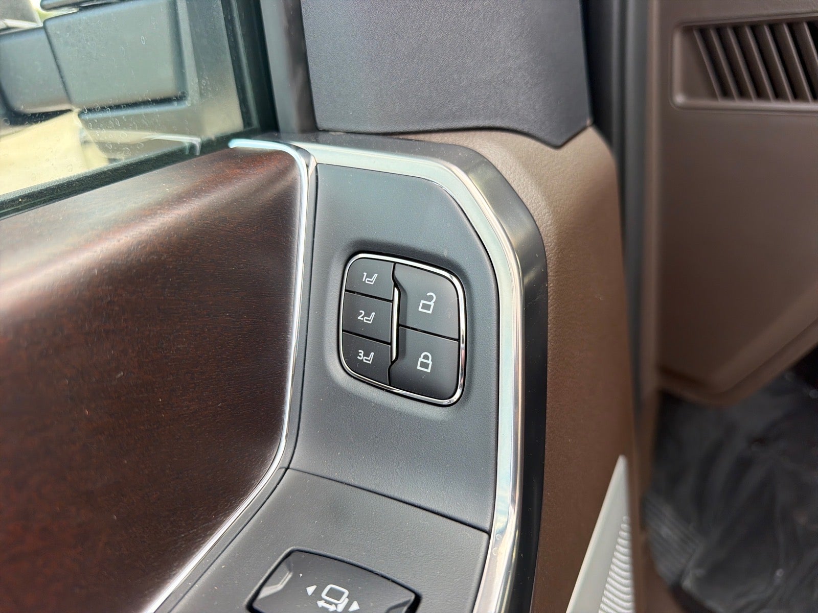 2027 Ford F-350 Super Duty King Ranch
