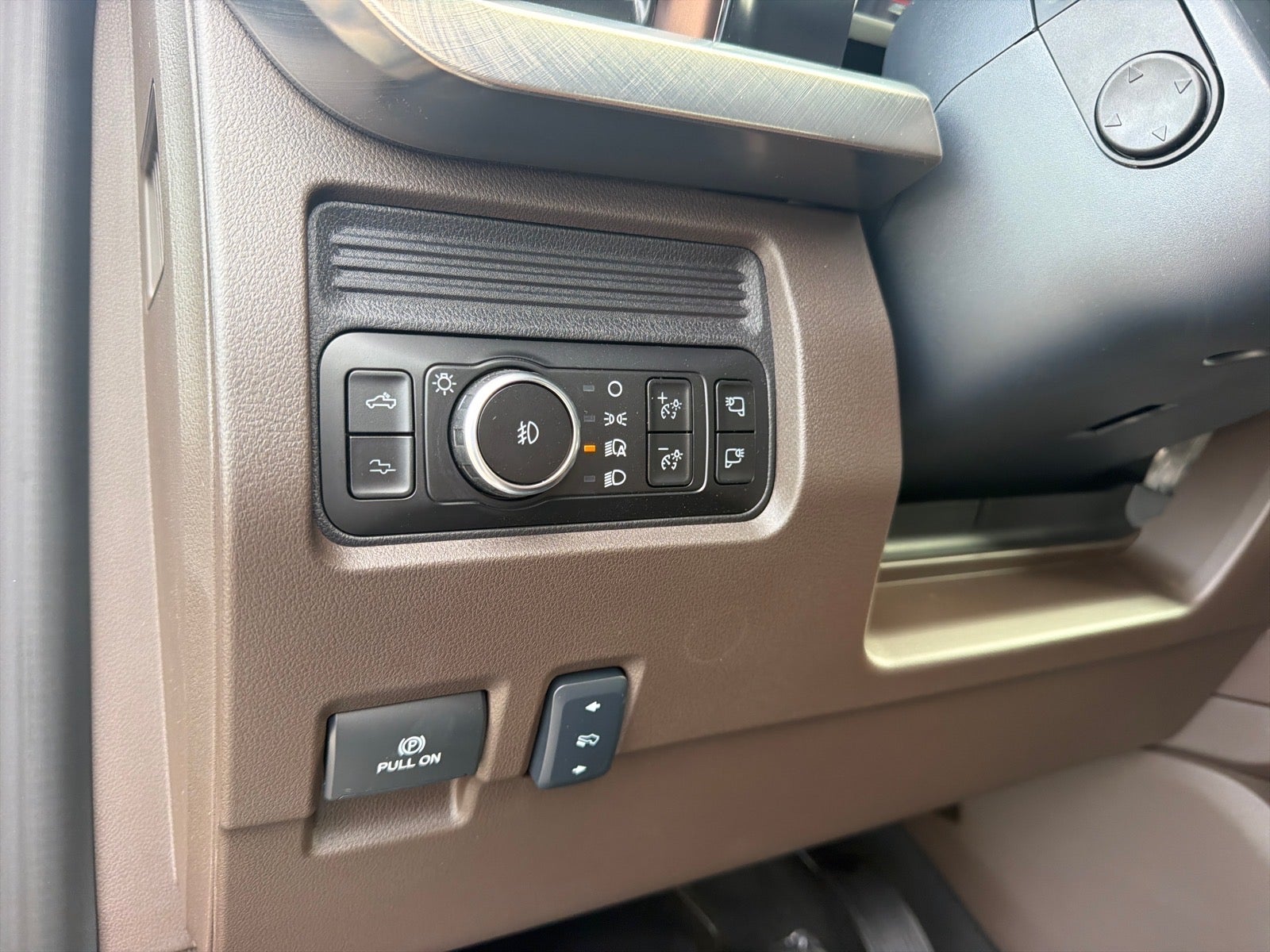 2027 Ford F-350 Super Duty King Ranch