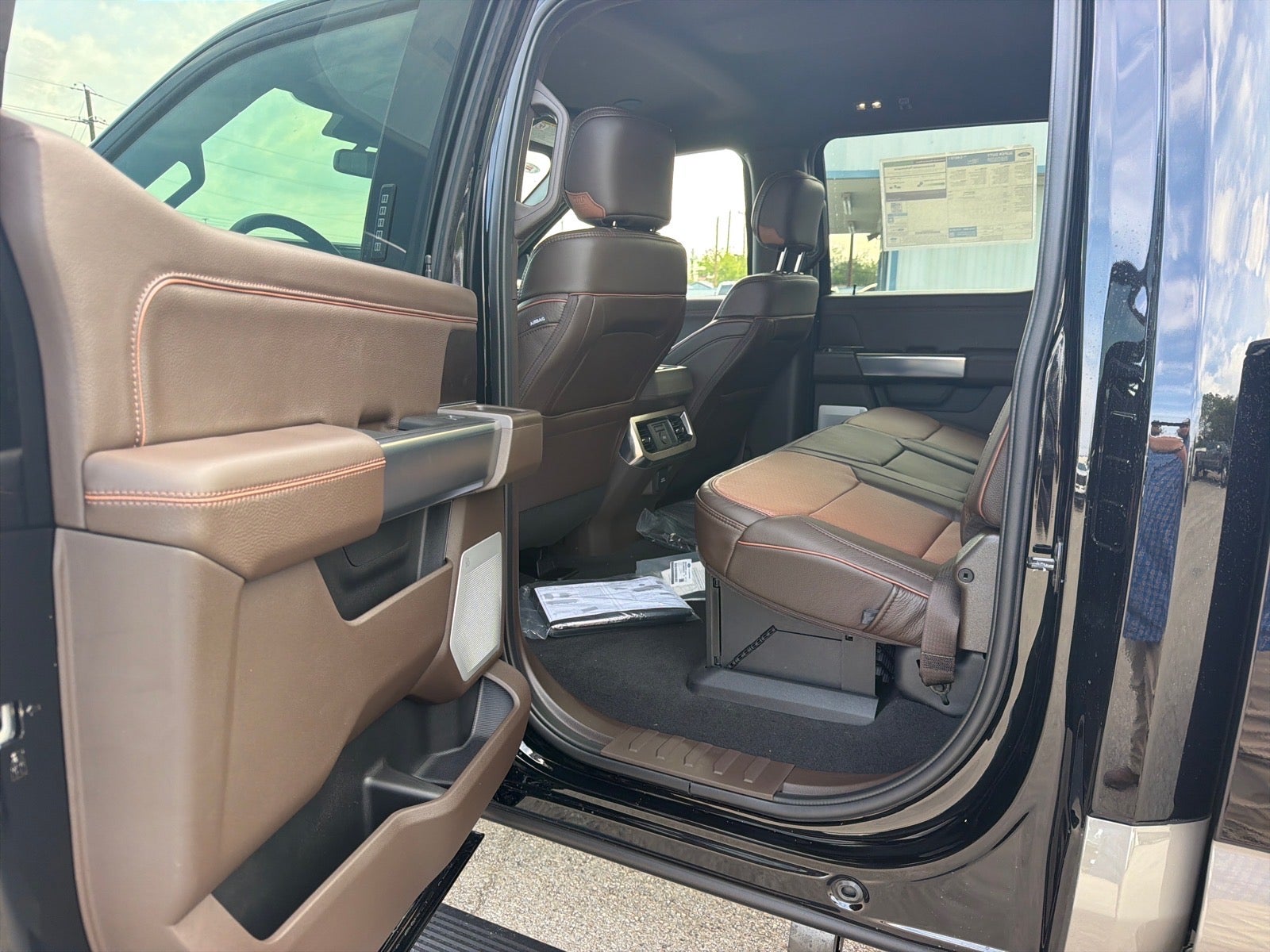 2027 Ford F-350 Super Duty King Ranch