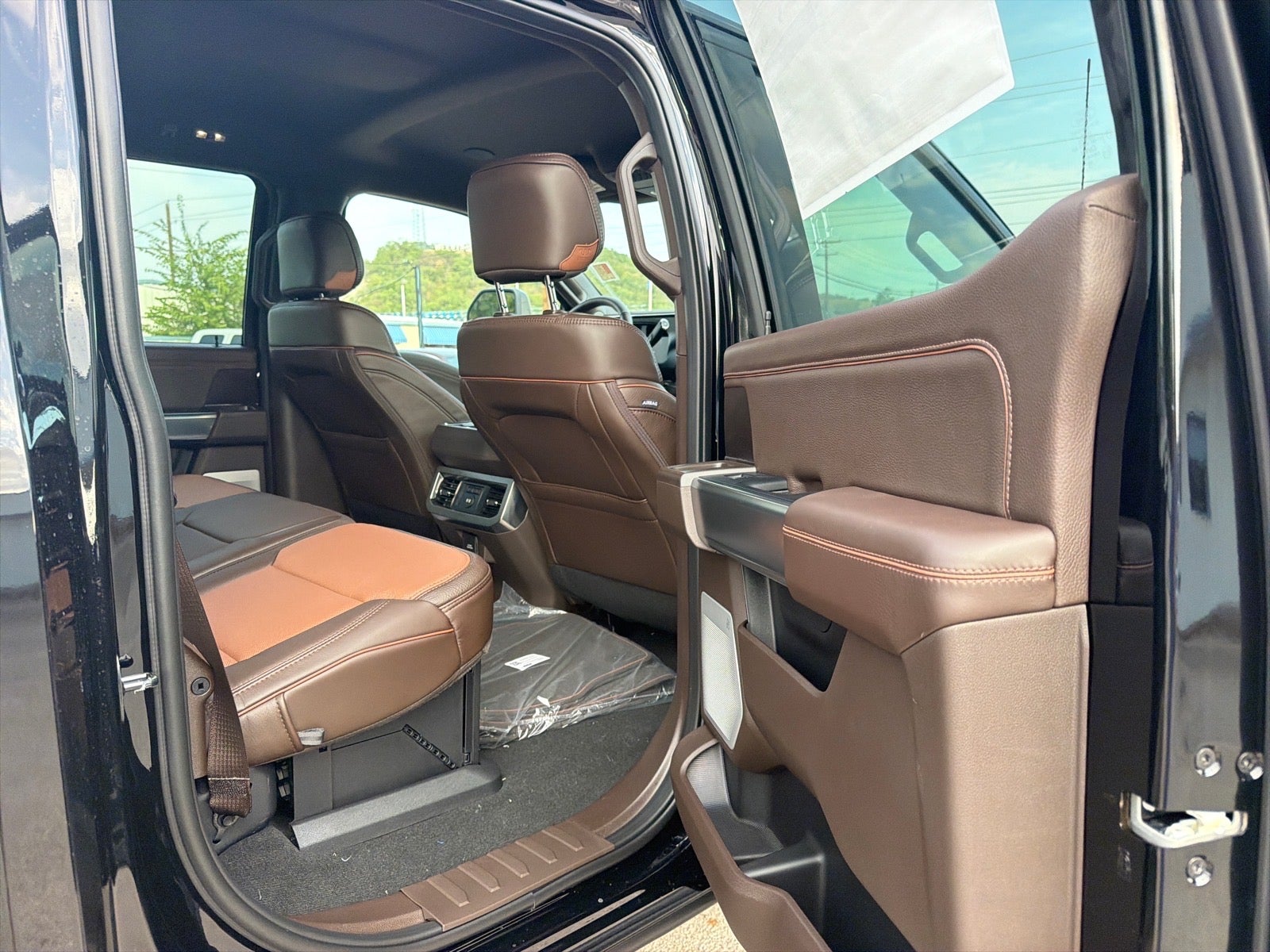 2027 Ford F-350 Super Duty King Ranch