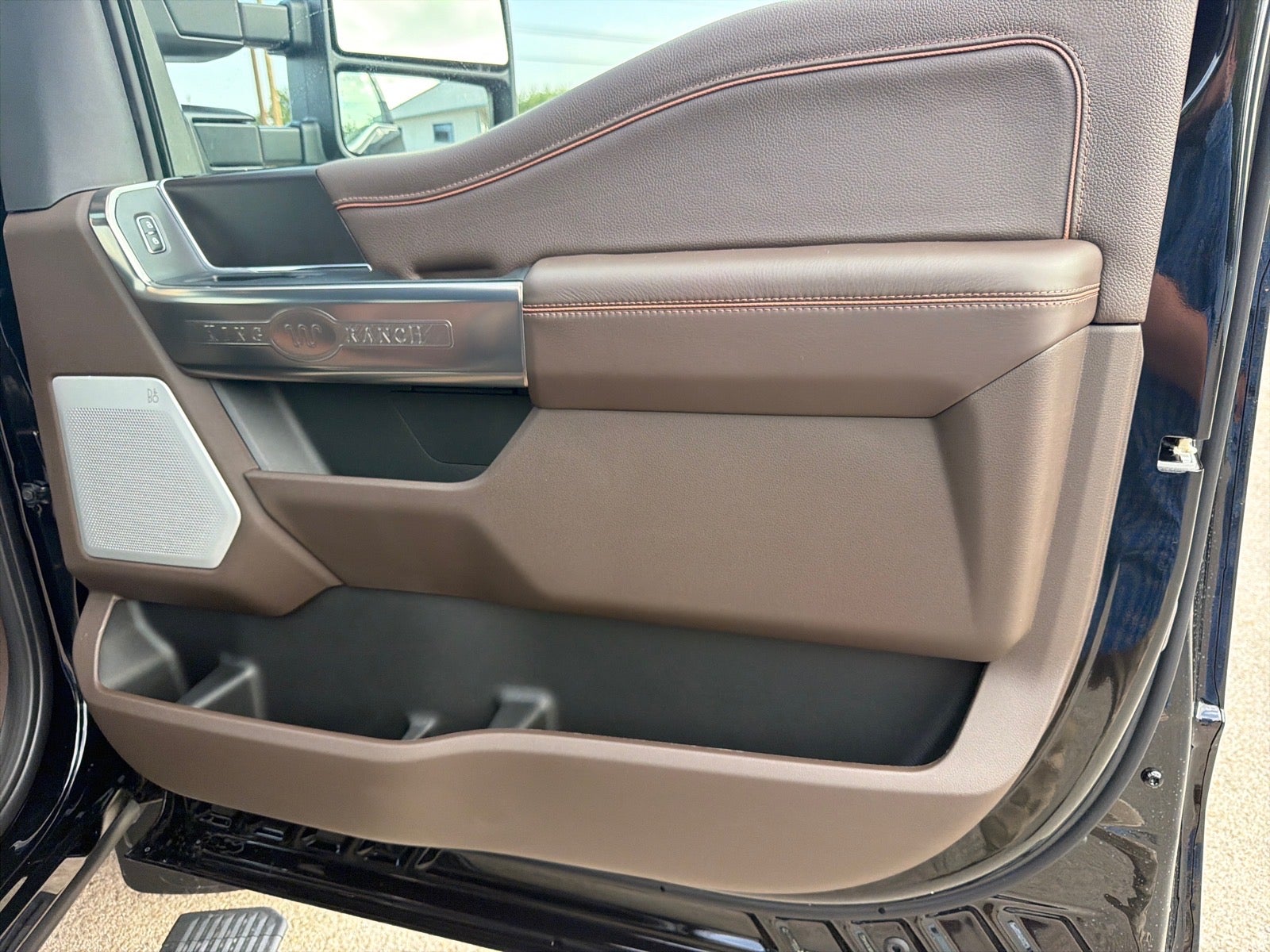 2027 Ford F-350 Super Duty King Ranch