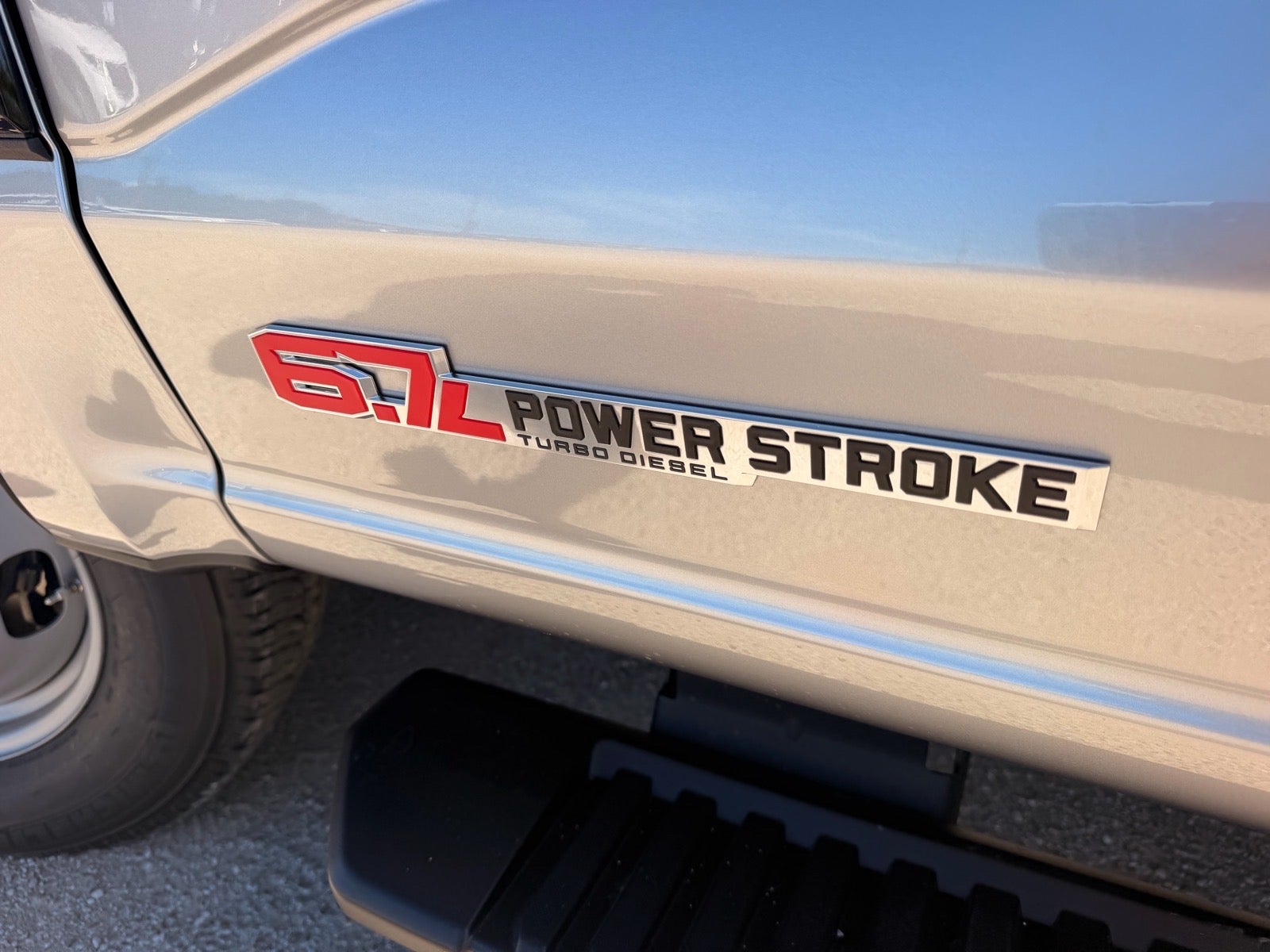2027 Ford F-350 Super Duty XL
